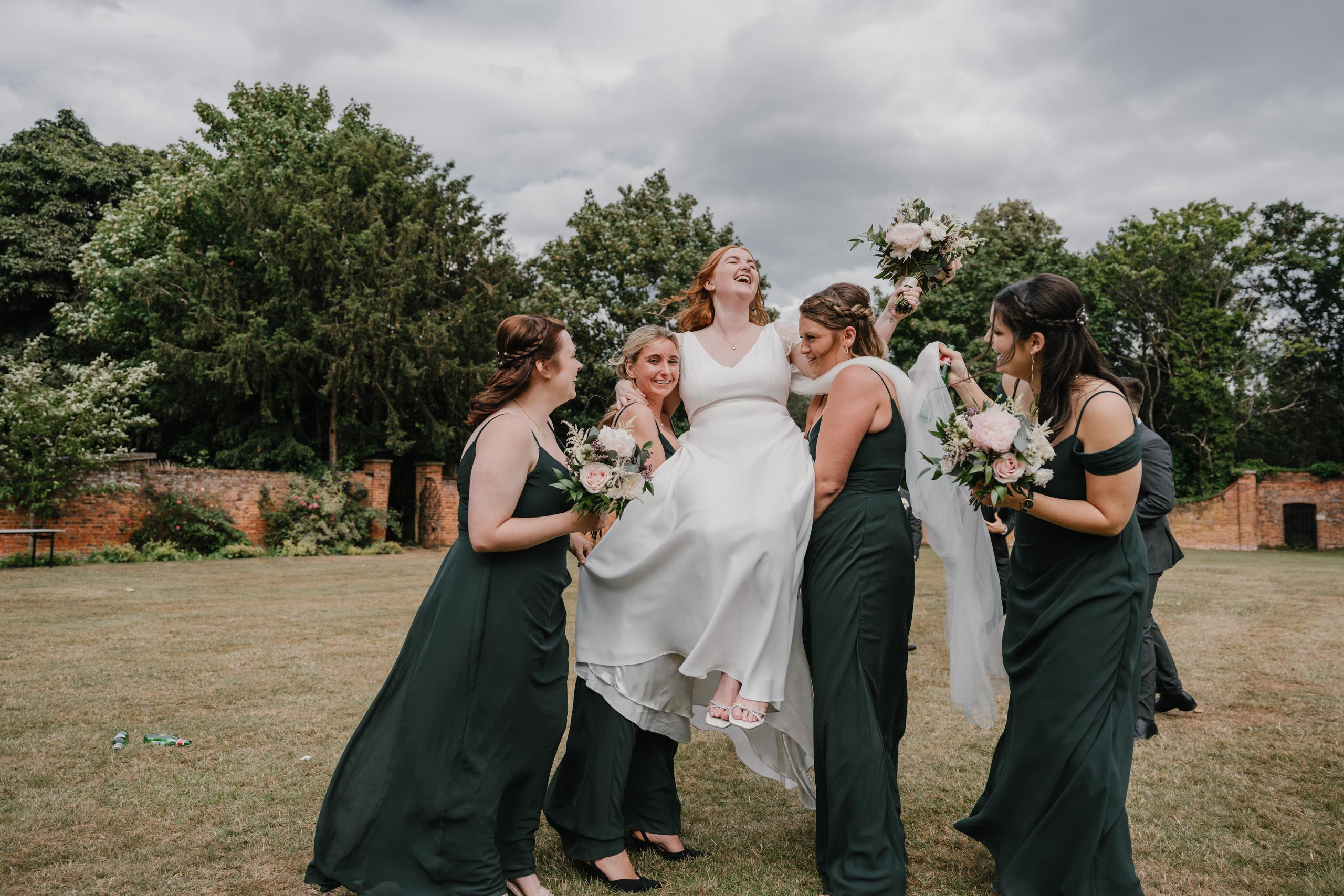 Stoke Place Hotel wedding day. London Wedding Photographer|Natasha Ferreira