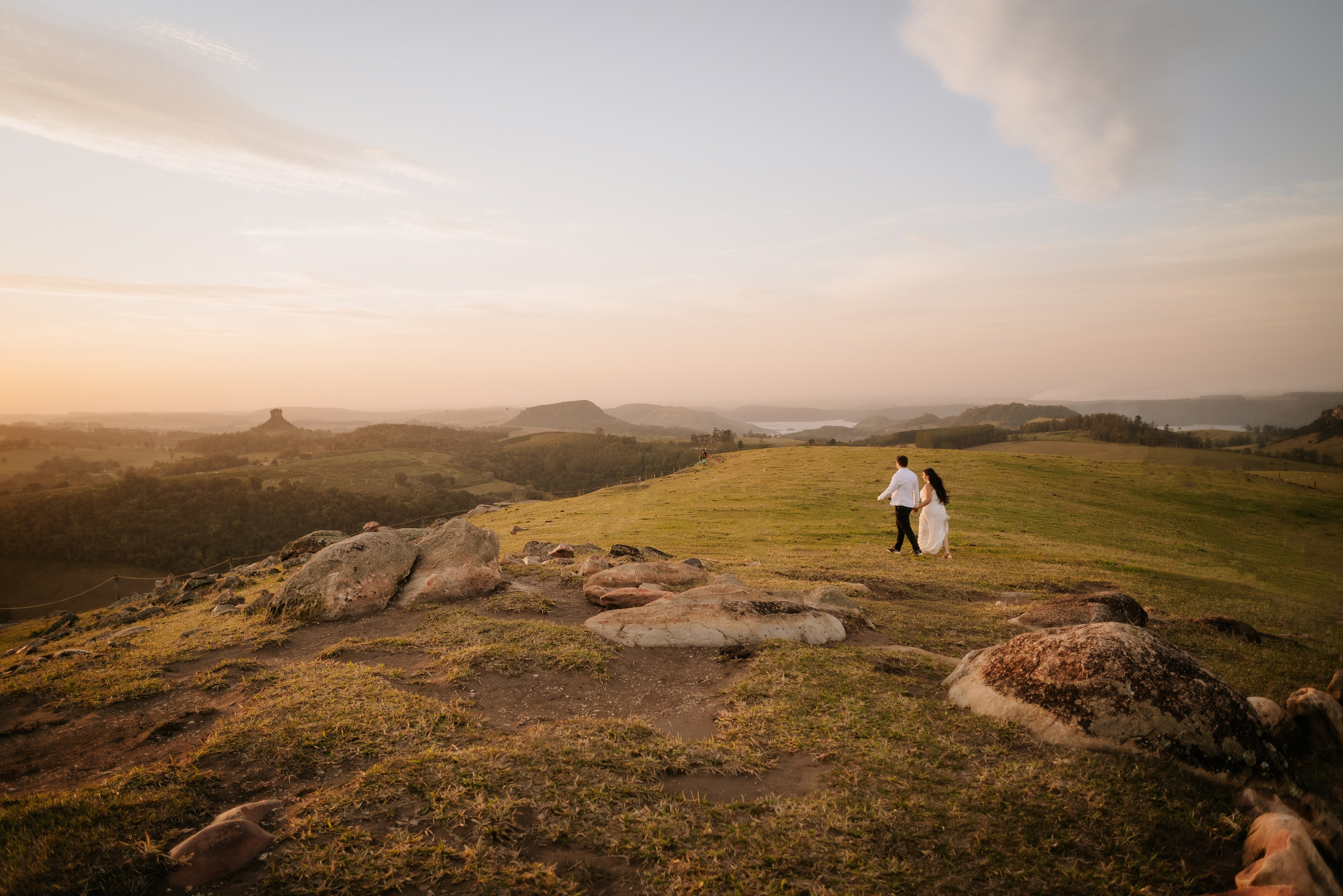 Beatriz & Pablo — Morro Do Gavião / Ribeirão Claro PR. Robson Colaço