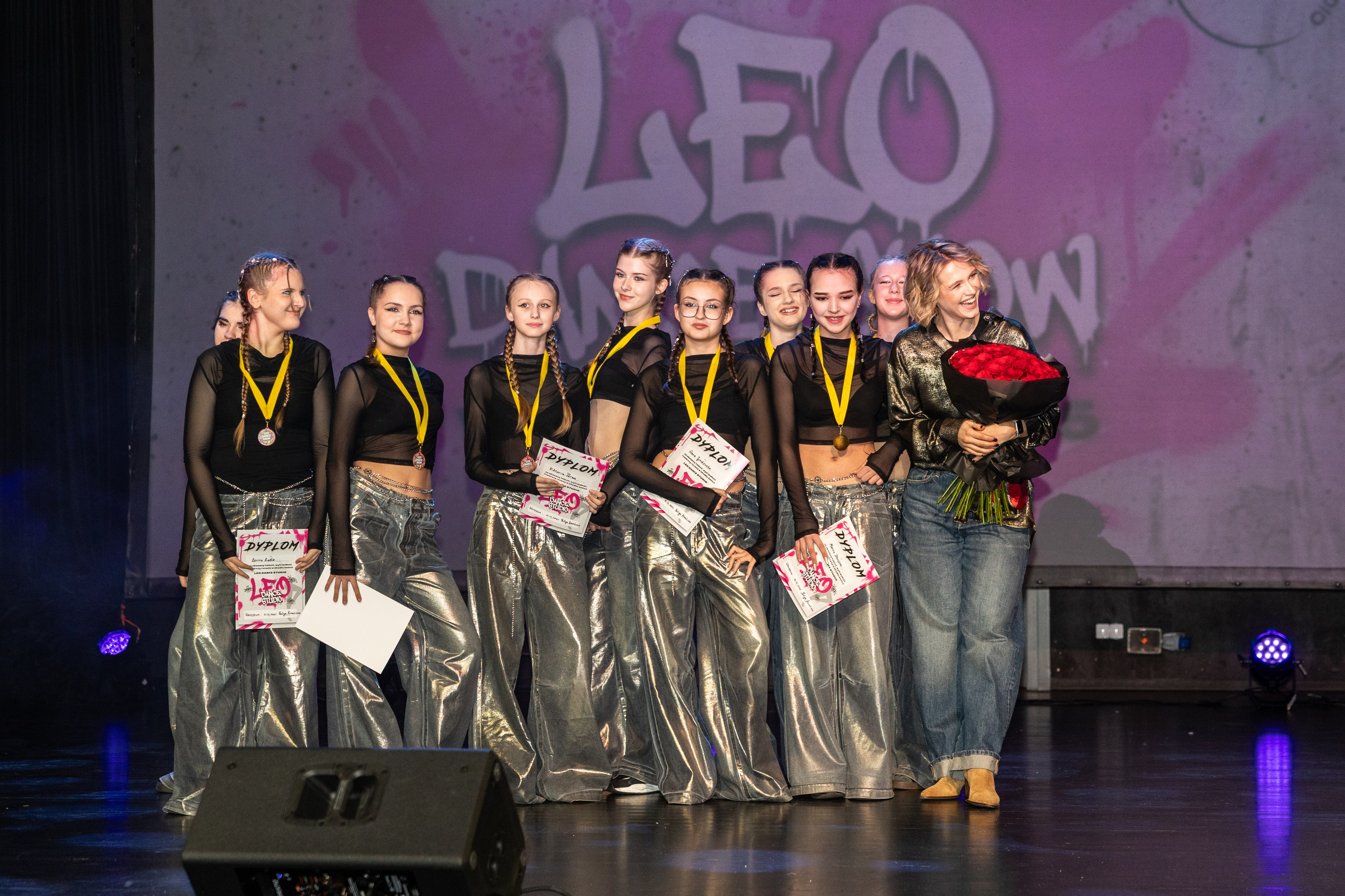 LEO DANCE SHOW WINTER 2025. Семейный и детский фотограф в Варшаве Мила Бобровская