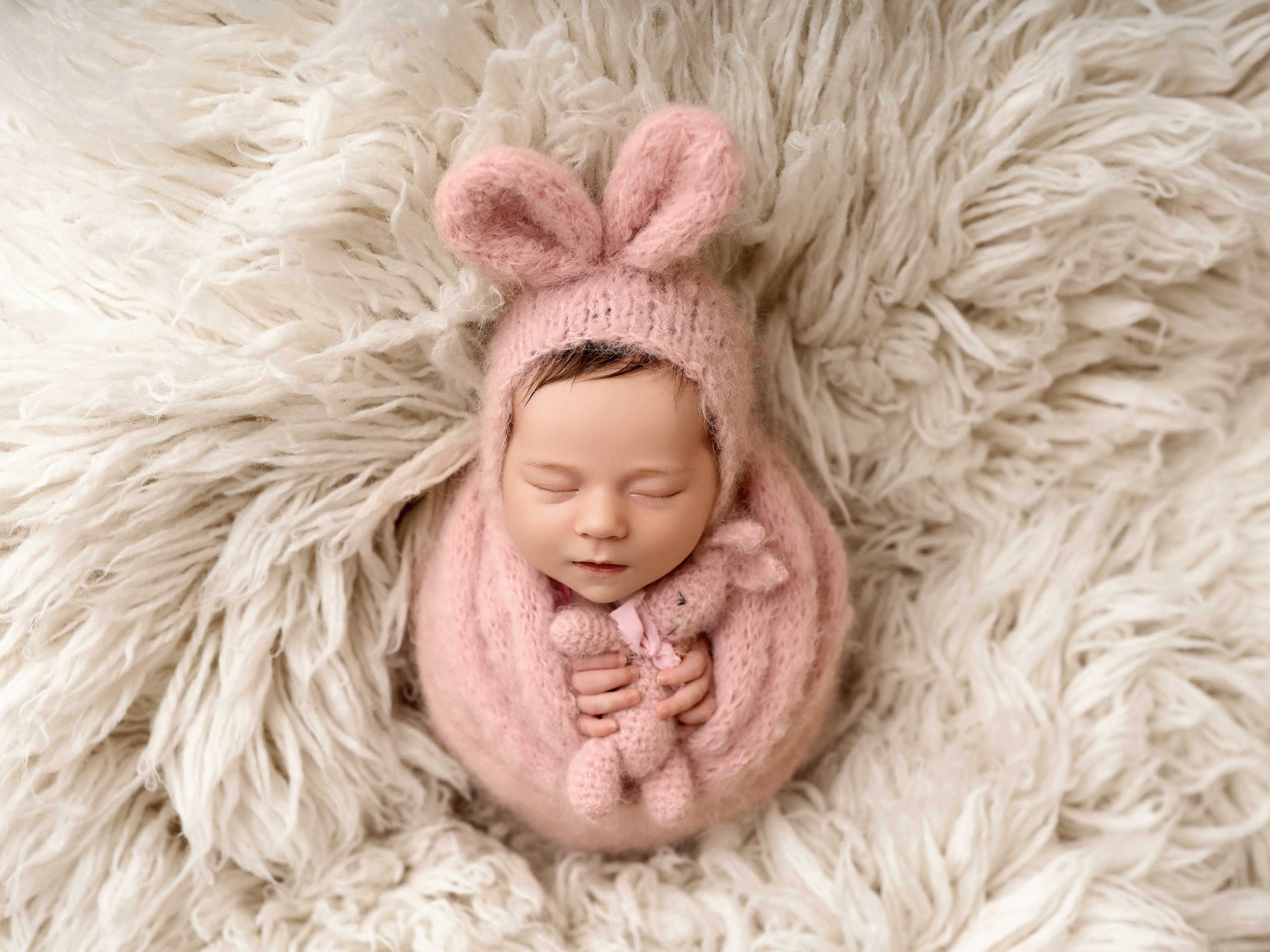 Esu Aleksandra naujagimių ir kudikių fotografė iš Vilniaus