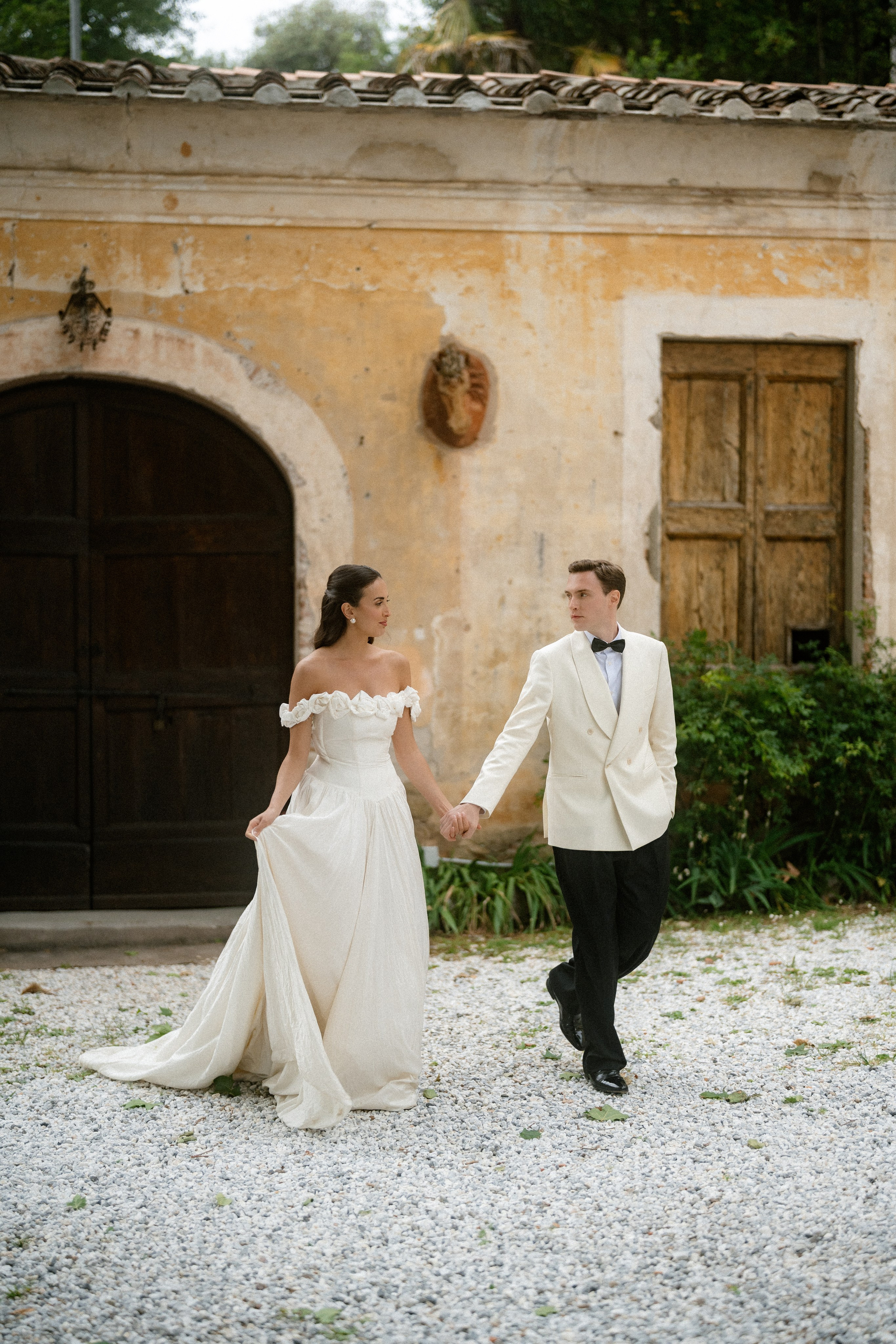 Destination wedding portfolio Europe elegant bride groom photography. Destination Wedding Photographer Alex Pasarelu