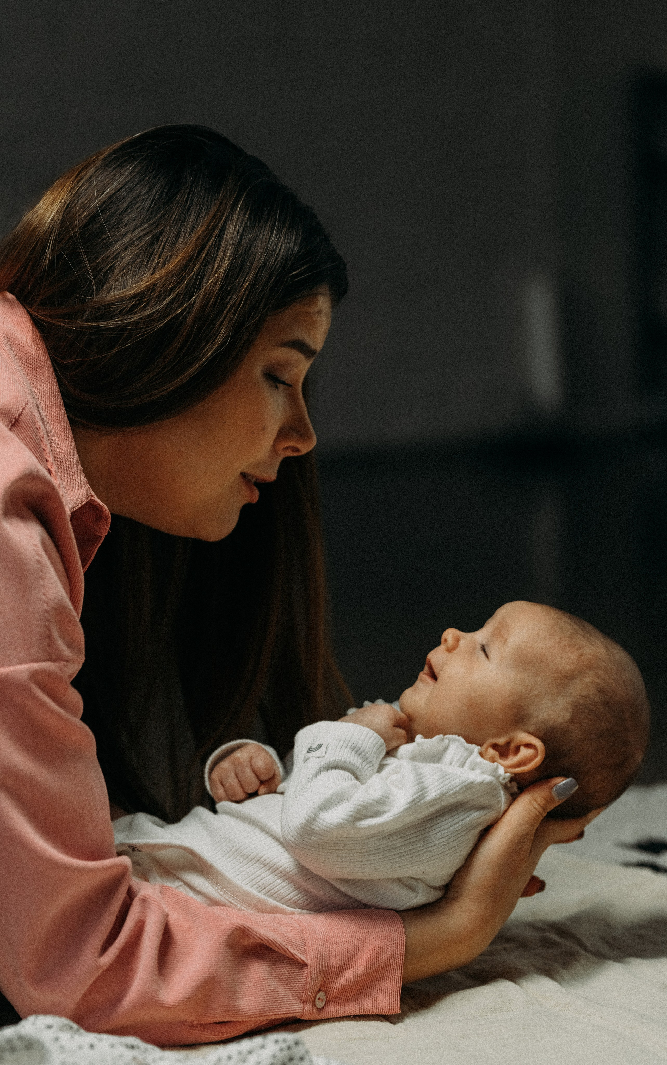 Family, bnw, photoshoot. Wedding and potrait photographer in Helsinki Vickan O
