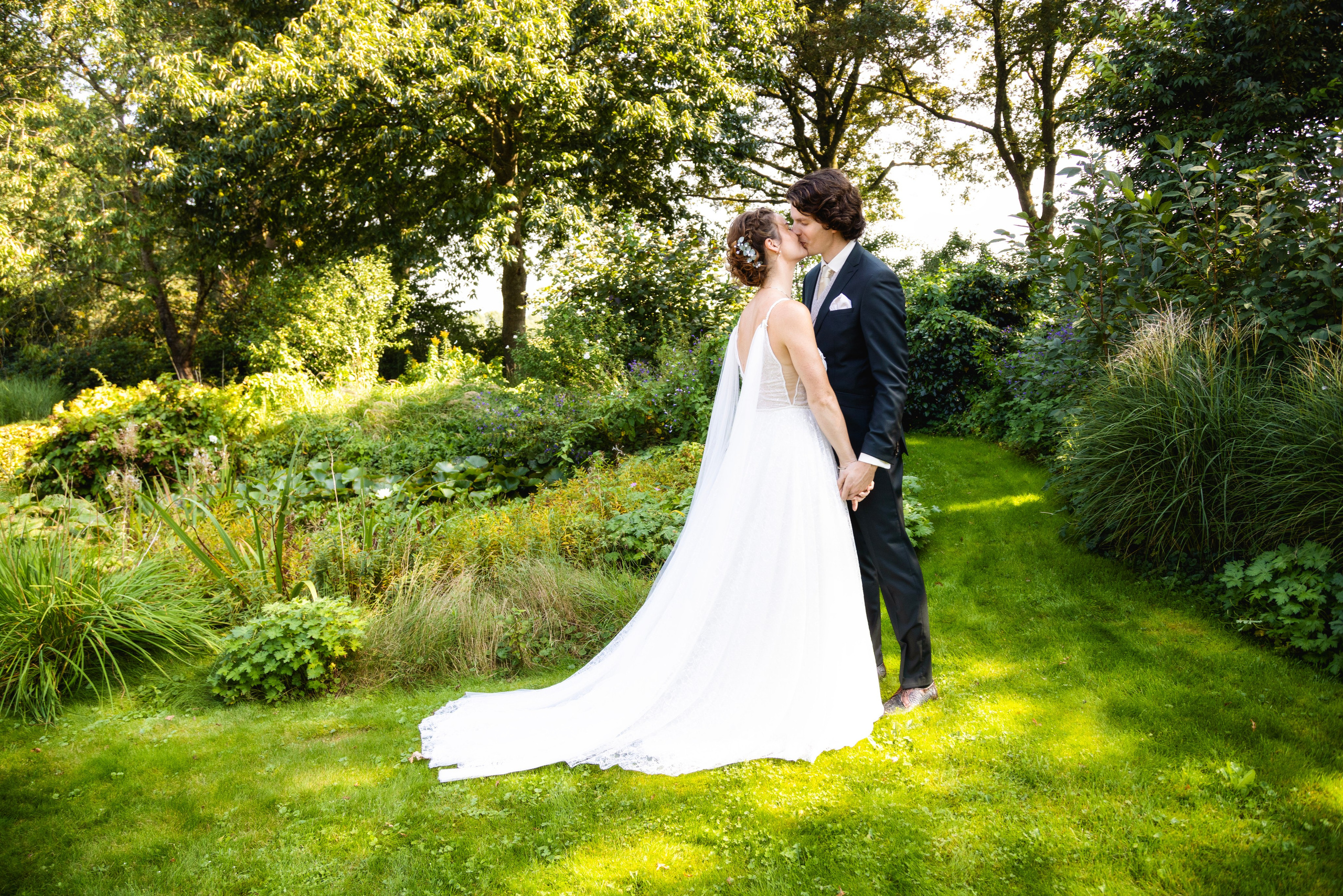 Bruiloft Overijssel. Familie en huwelijksfotograaf in Zwolle Overijssel