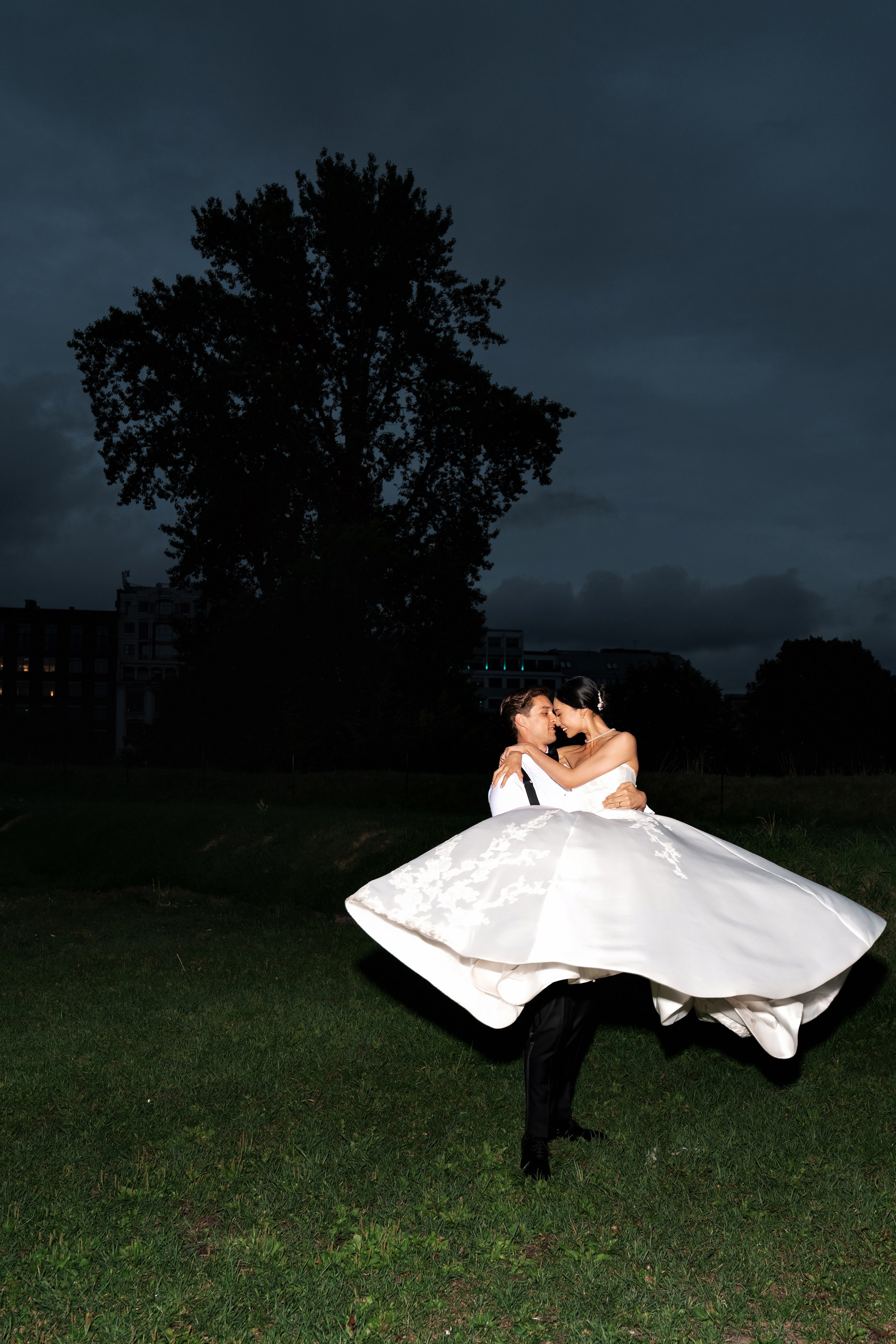 LUKAS & MARIKO. Bryllupsfotograf i hele Norge