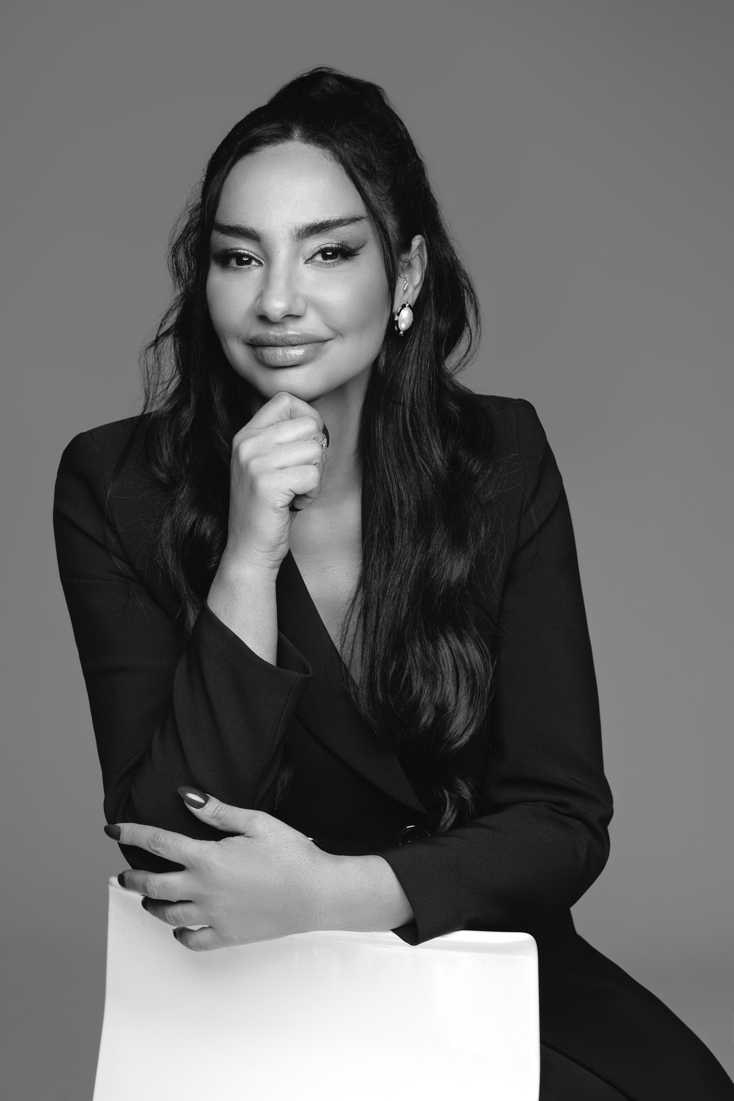 Özlem. Meisha Photo