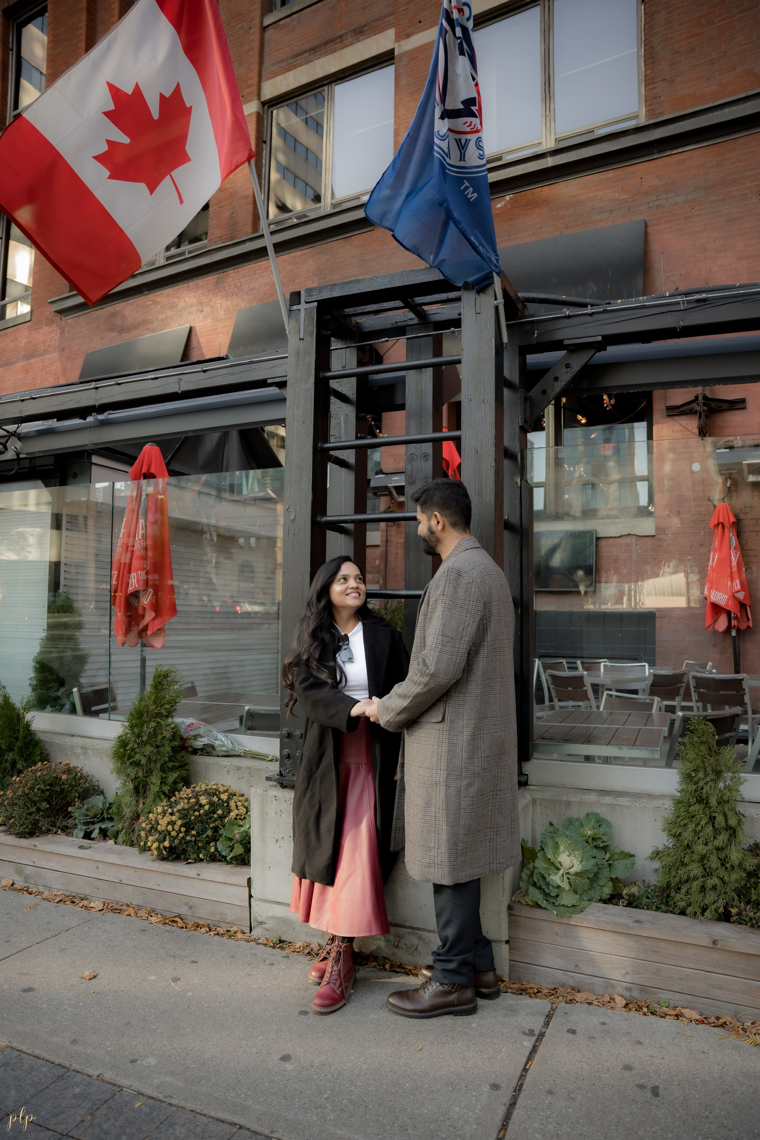 Harsh & Sneha. Wedding Photographers and Filmmakers