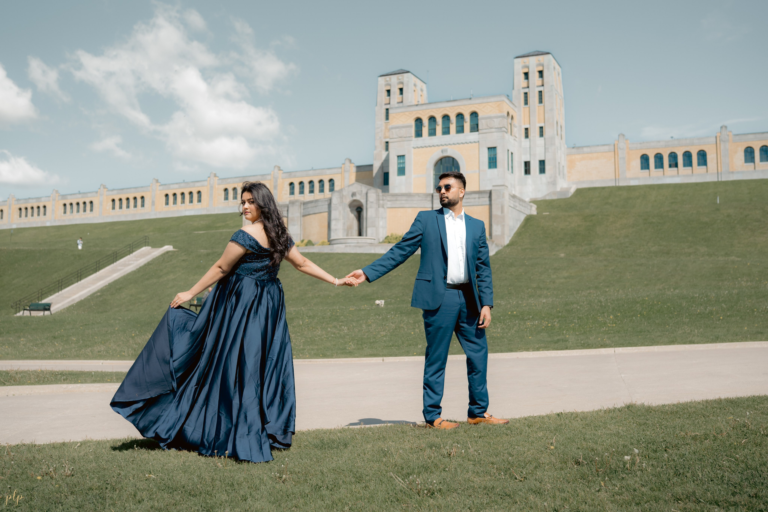 Dhairya and Krupali. Wedding Photographers and Filmmakers