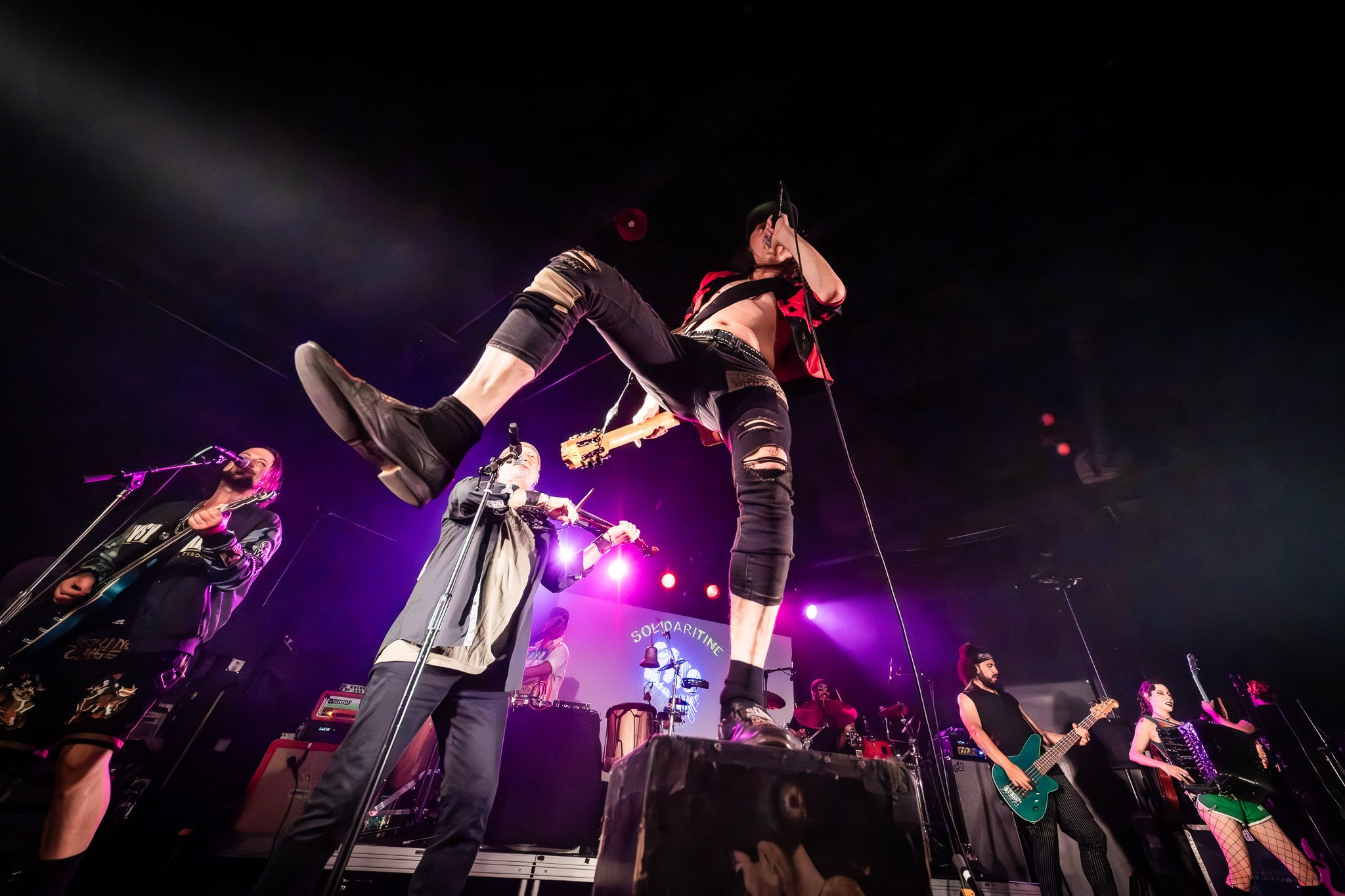 GOGOL BORDELLO / SACRAMENTO. Reportage concert portrait photography in the San Francisco Bay Area