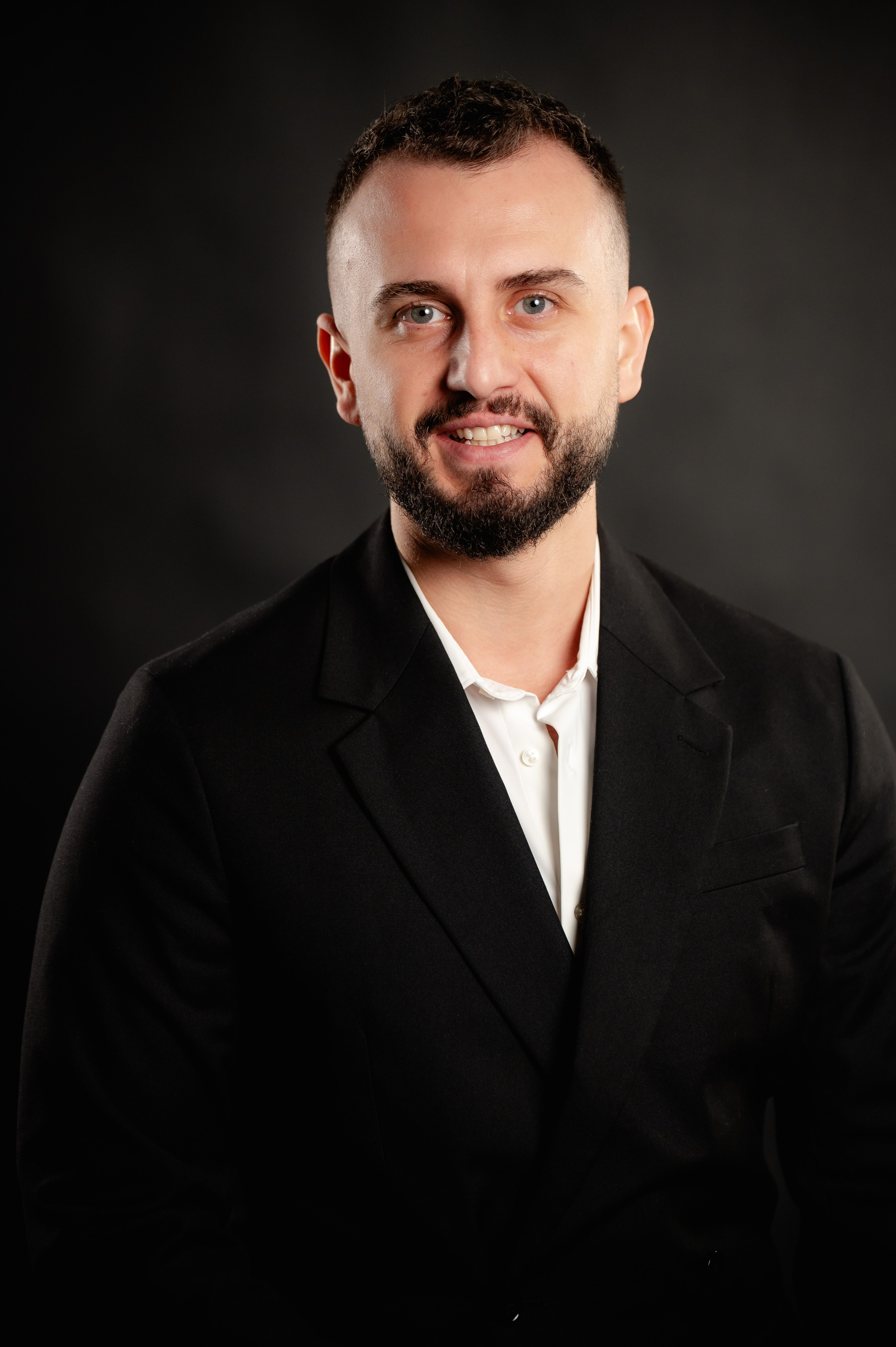 Alex. Andrei Samuel – Fotograf București | Evenimente, Studio, Imobiliare, Produs