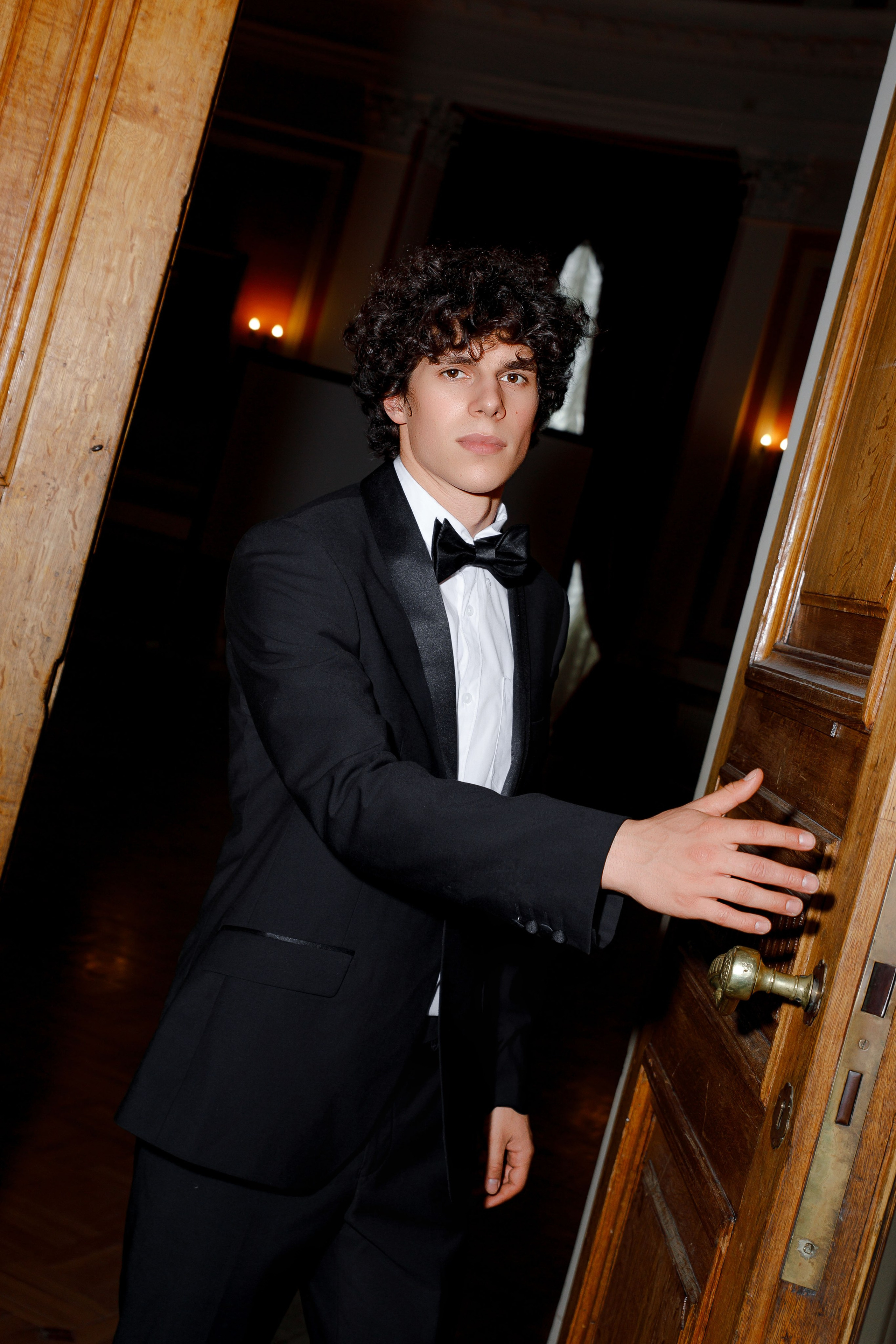 Museum elopement. Photographer Anna Curly | Weddings and Events in Dubai