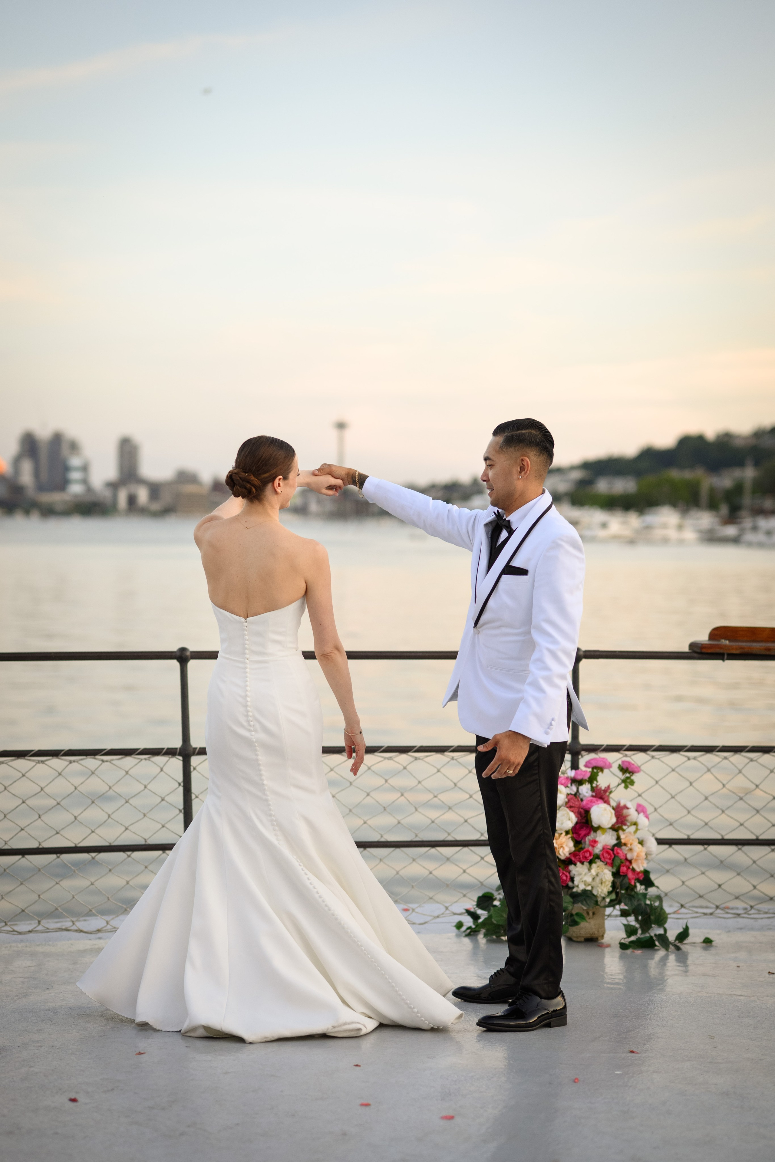 Kevin & Katie. Wedding & portrait photography in the Seattle Area. Helen Michelle photographer