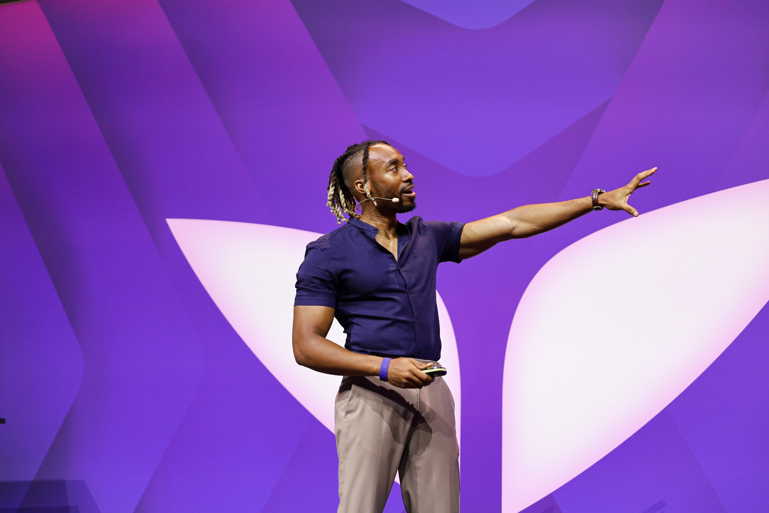 MindValley U. Emiliia Kotruch PHOTOGRAPHER