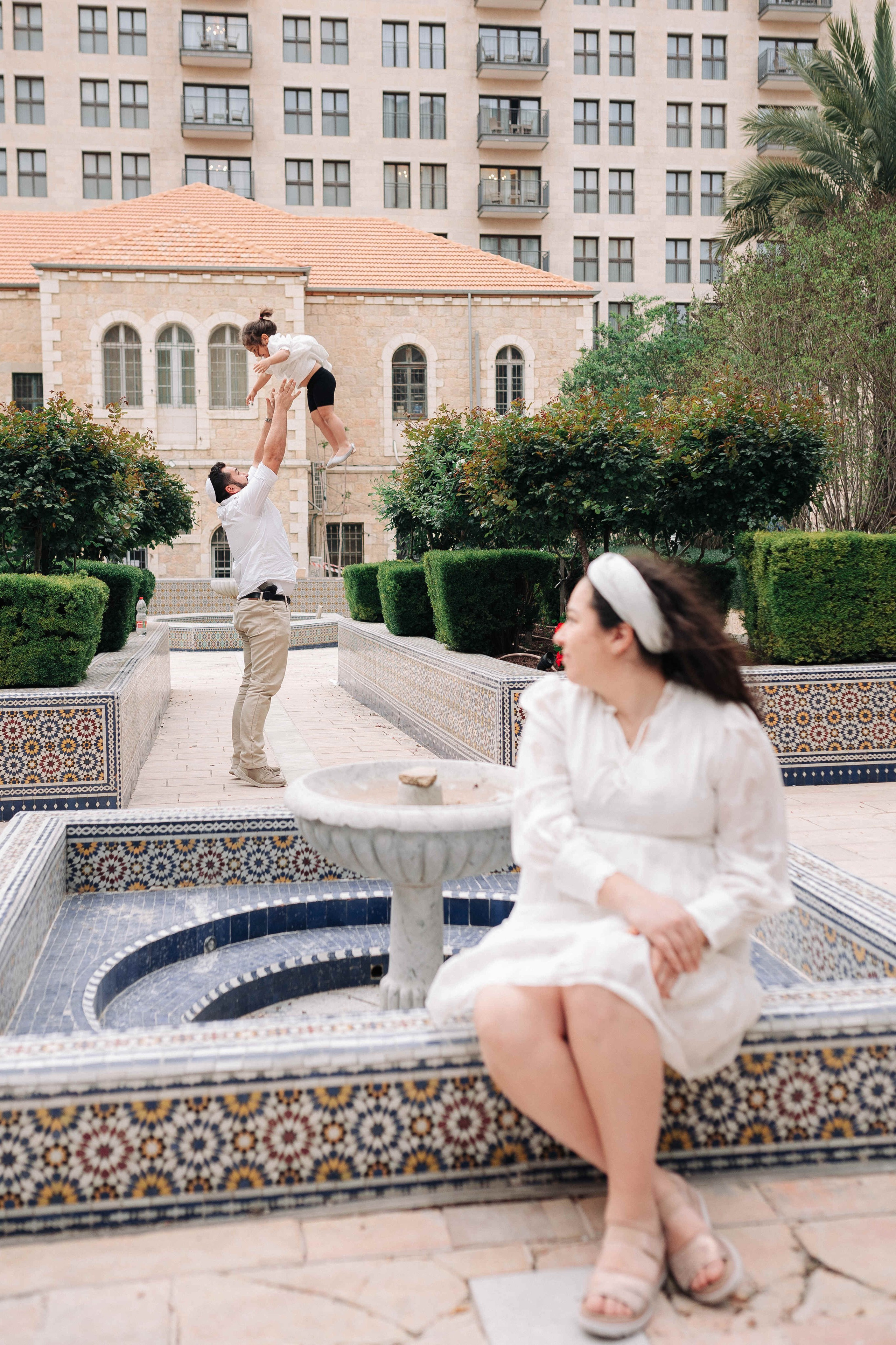 EXPECTING A BABY, JERUSALEM. PHOTOGRAPHER IN ISRAEL