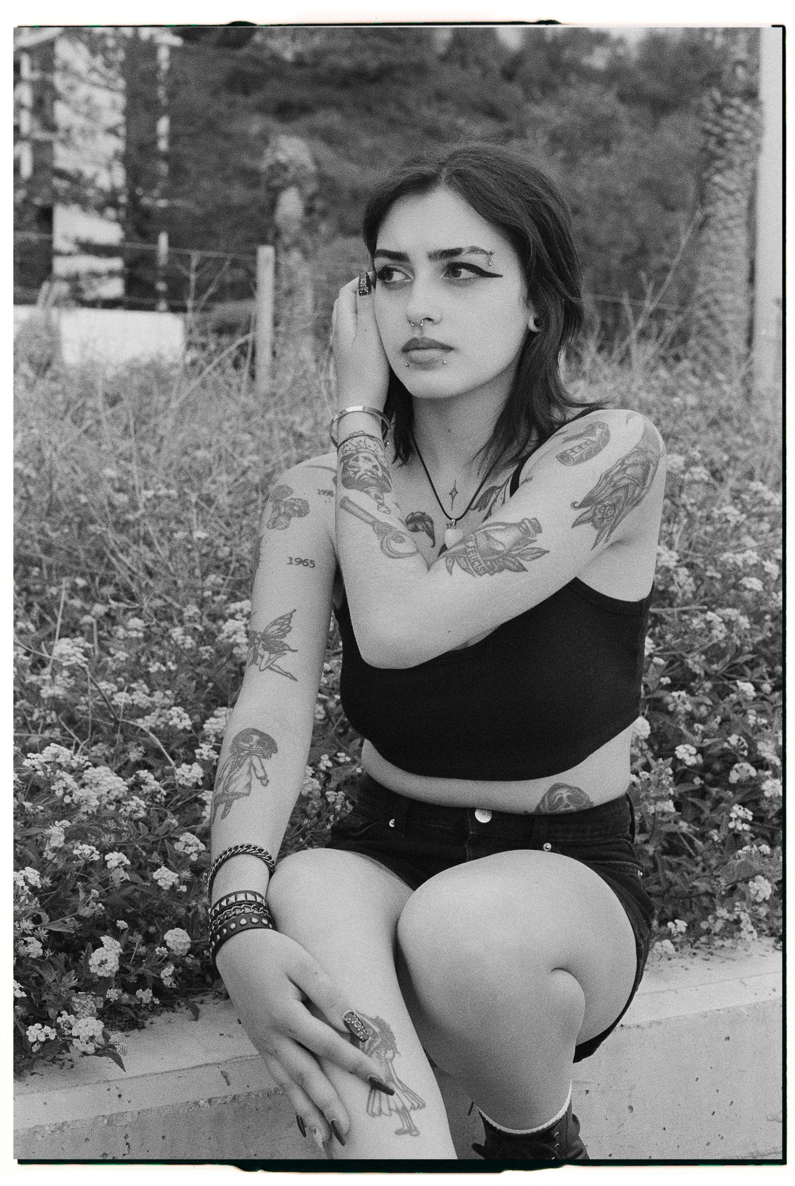 Veronica / ILFORD HP5. Portrait photographer in Madeira — Marina Shtukina