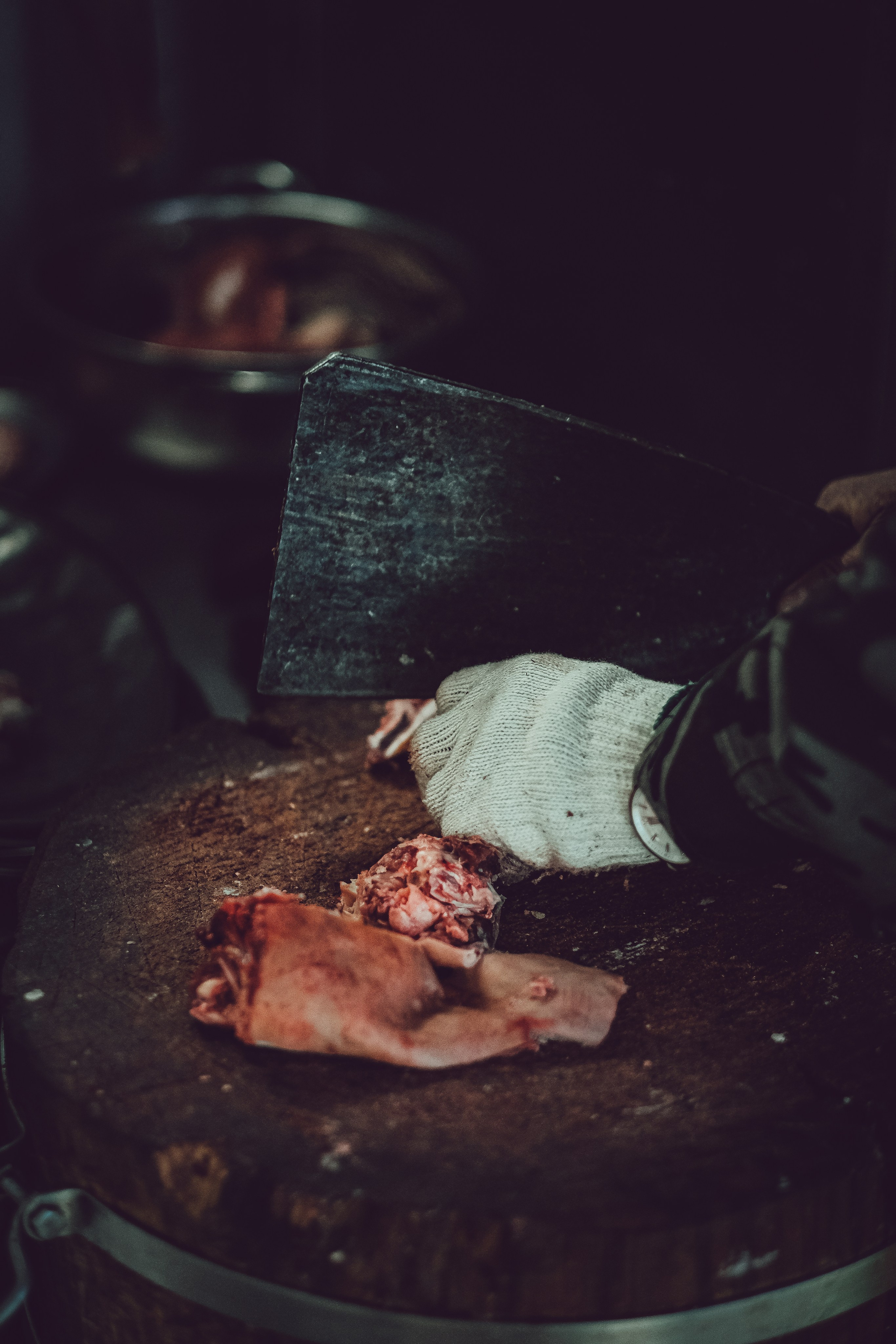 Butcher in a convenience store in Guangzhou 🇨🇳 | yukophotography
