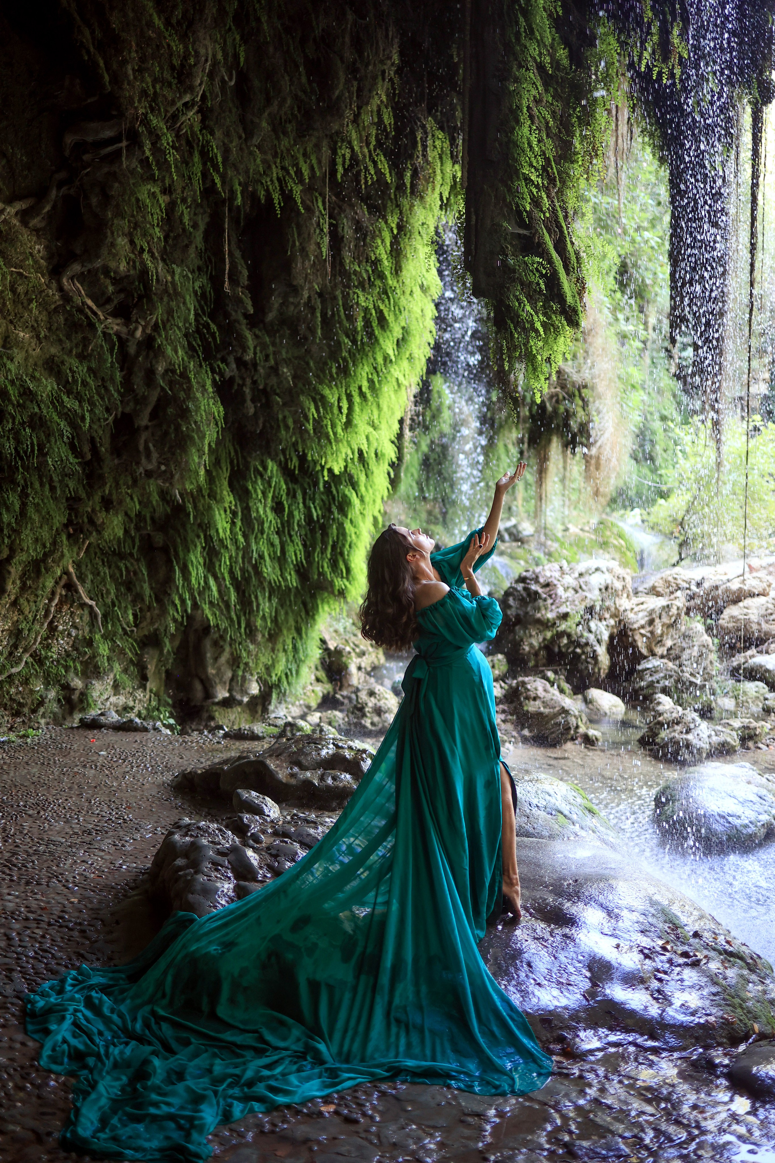 Kurshunlu waterfall (flying dresses). Photographer in Turkey, Antalya, Kemer, Belek, Side, Kas, Fethiye