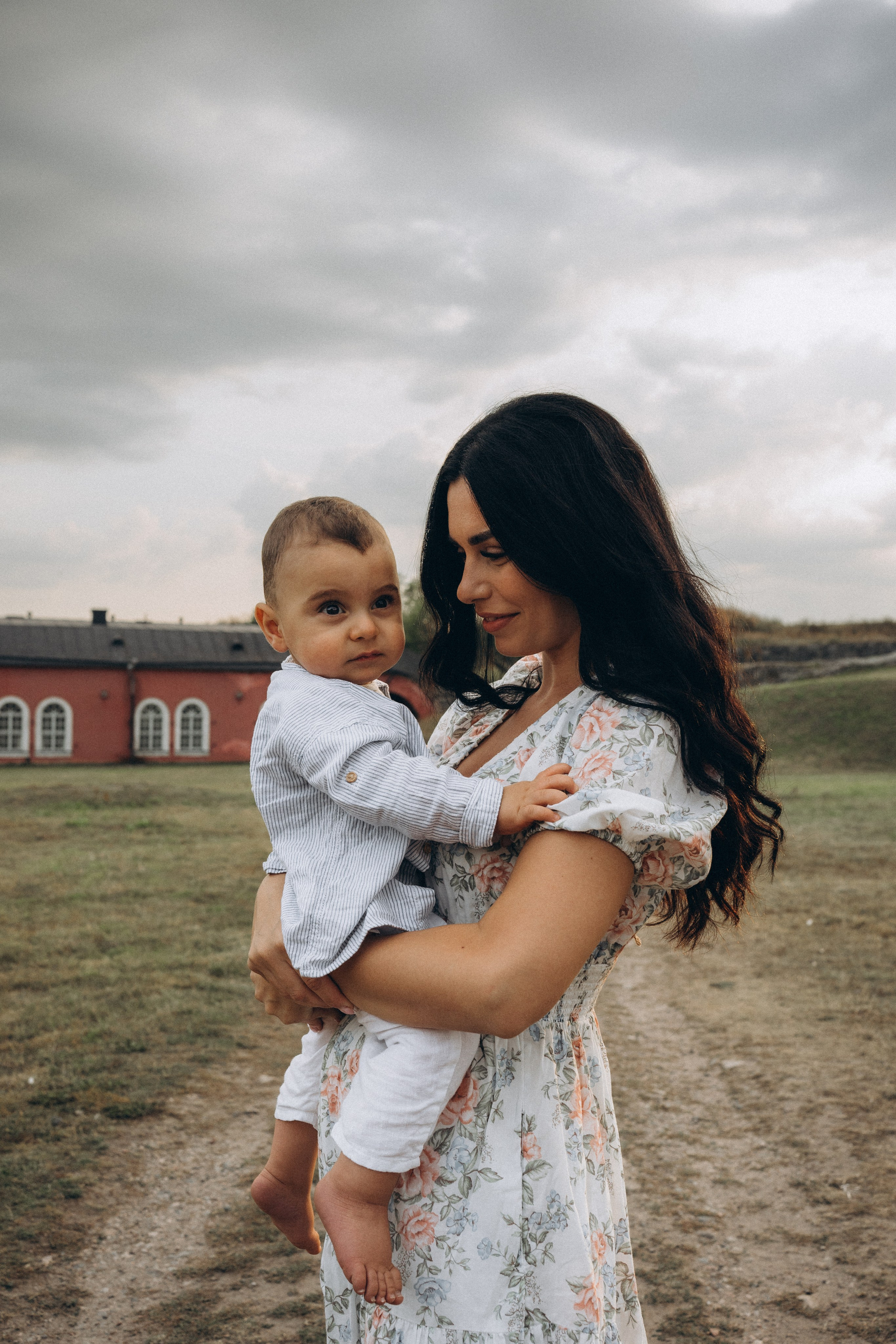 Summer. Wedding and potrait photographer in Helsinki Vickan O