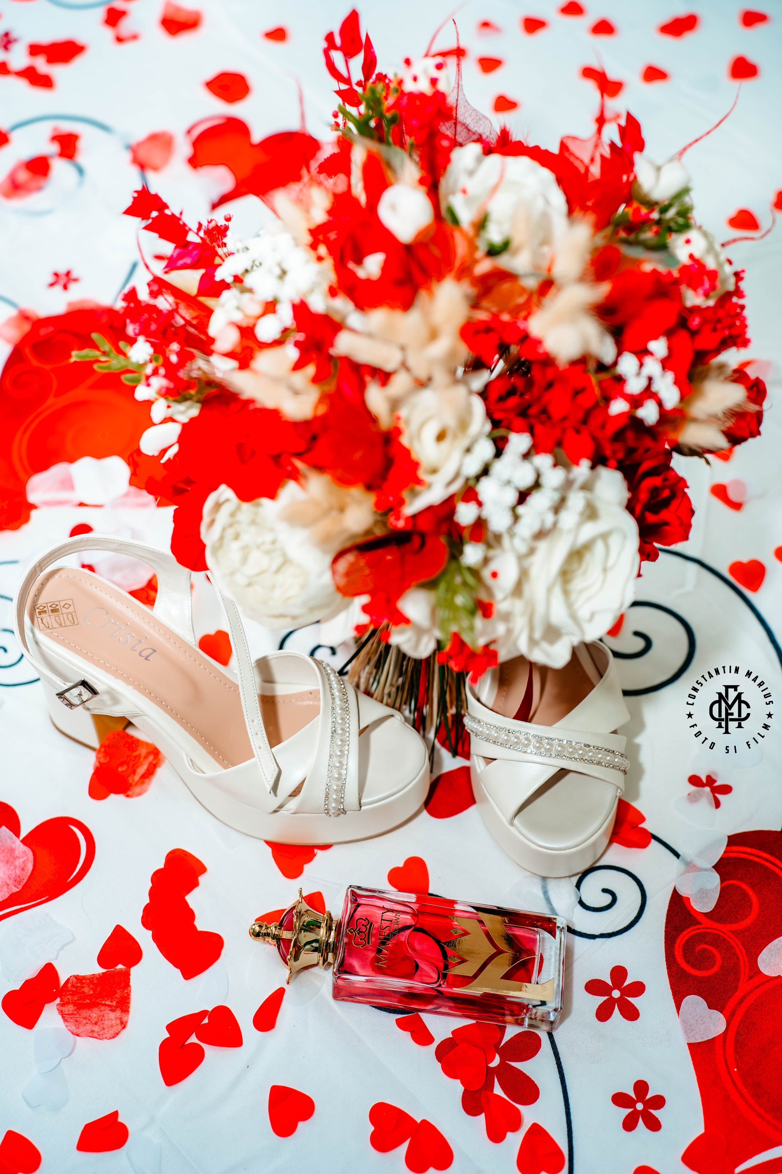 WEDDING PHOTOGRAPHY. DESPRE NOI