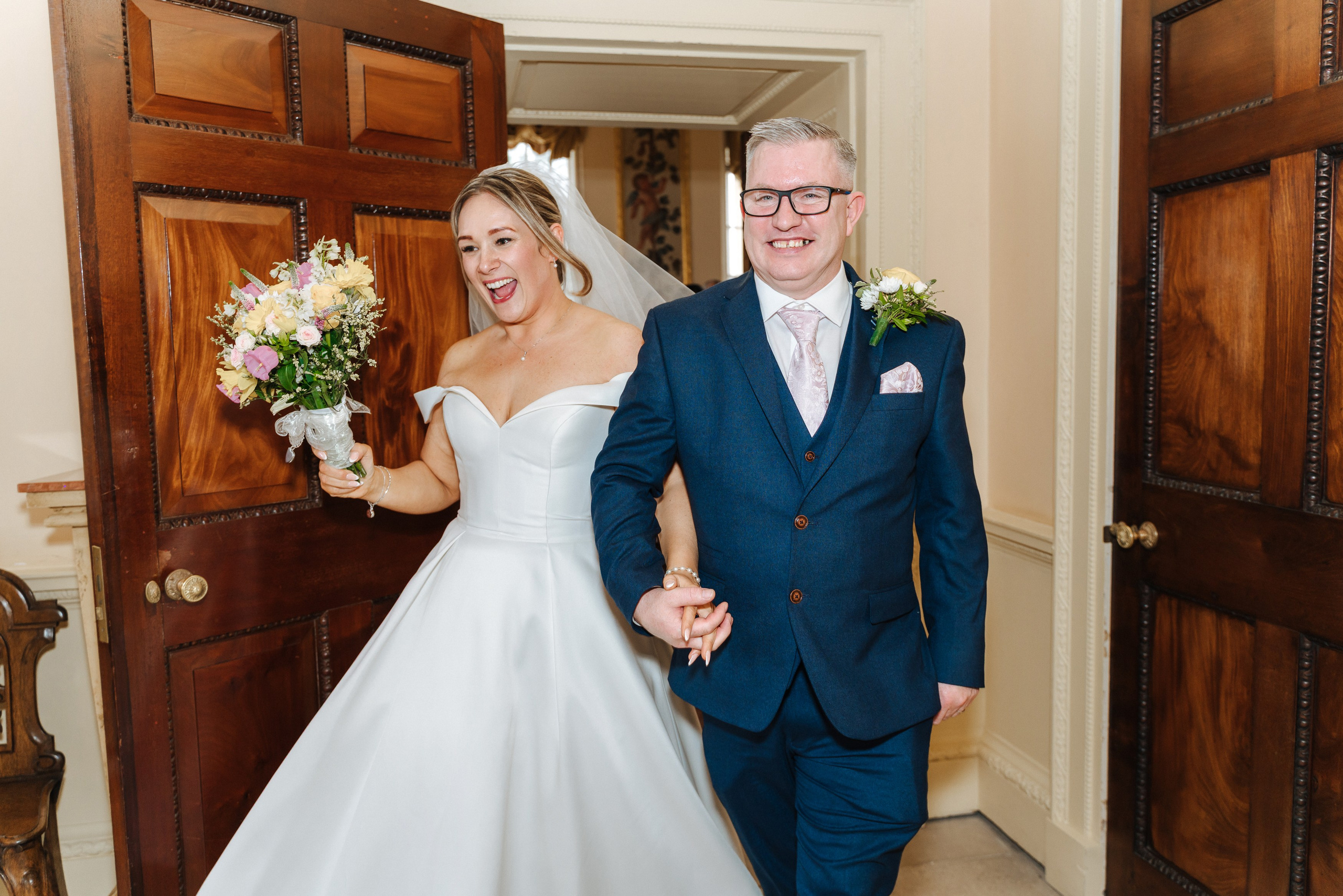 Luke and Nicola’s wedding at Danson House. Photographer in England Ekaterina Romanova