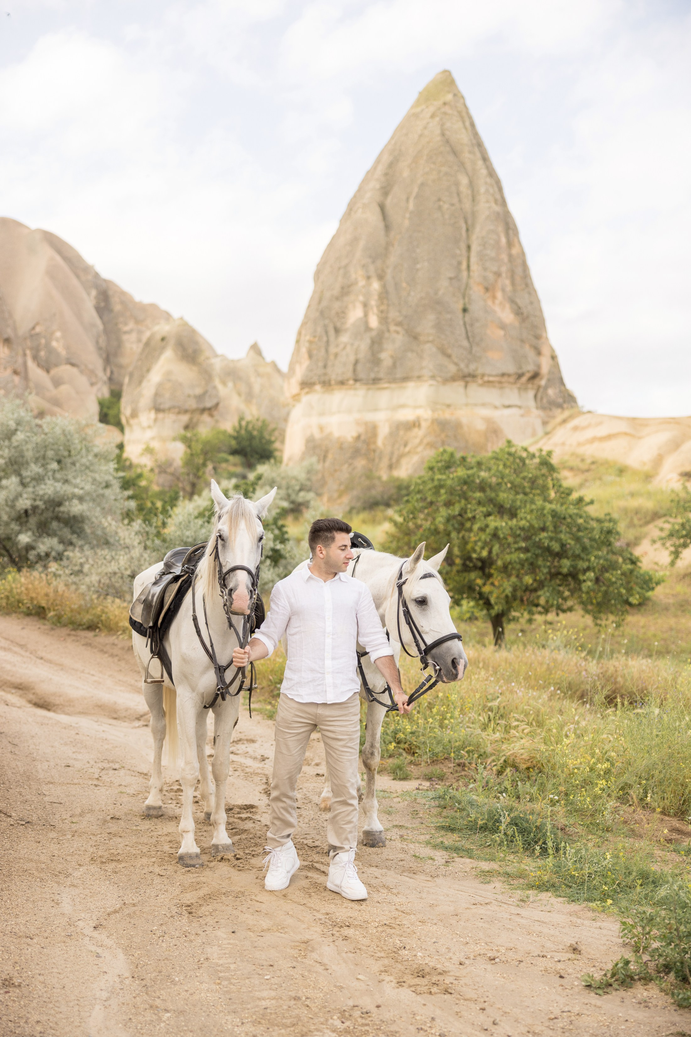 Horseback Riding in Cappadocia – Explore the Beauty of the Region. Your Guide to Cappadocia: Private Tours, Scenic Routes, Hot Air Balloon Rides, and More Adventures