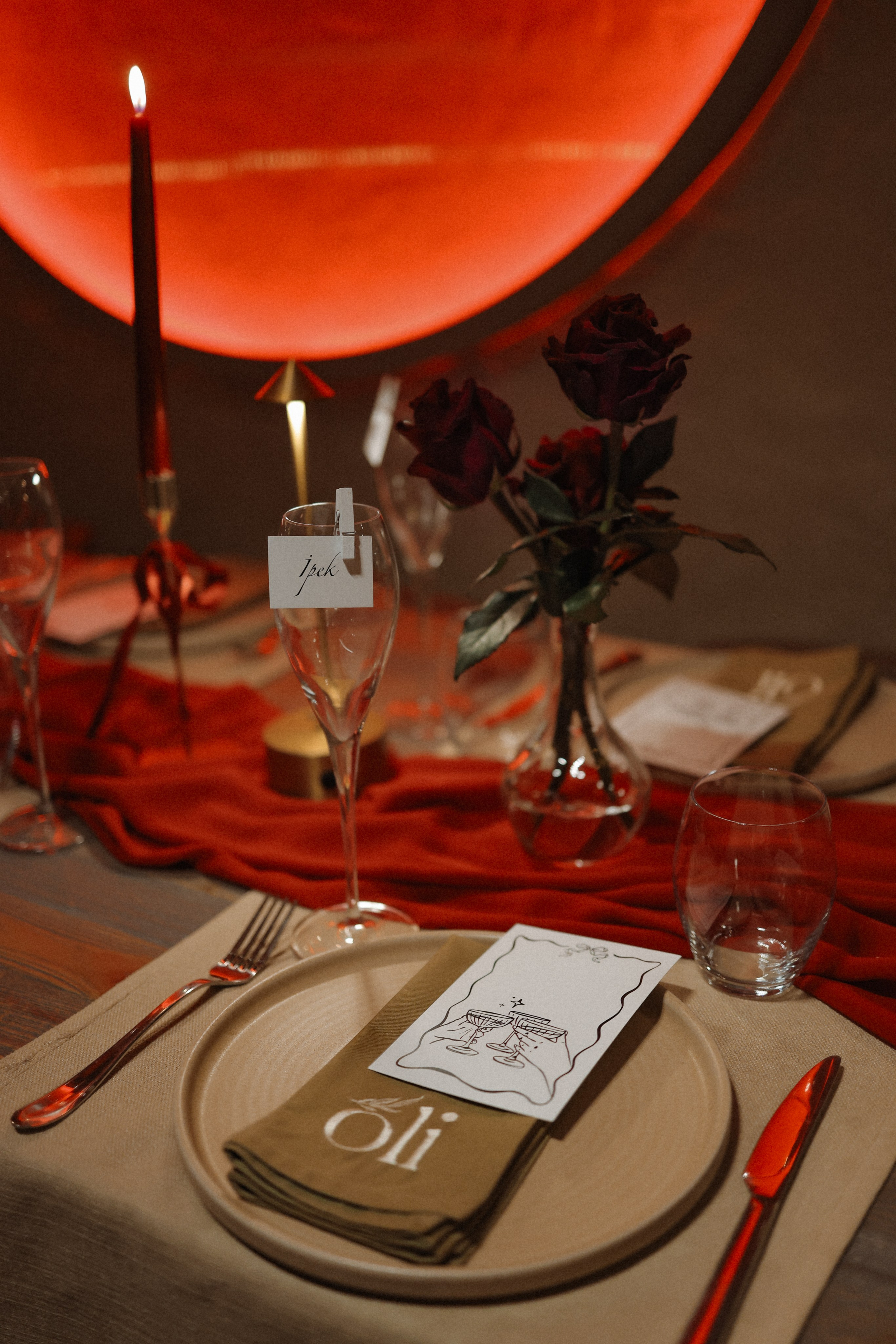 Red party girl. Wedding & Event Planner