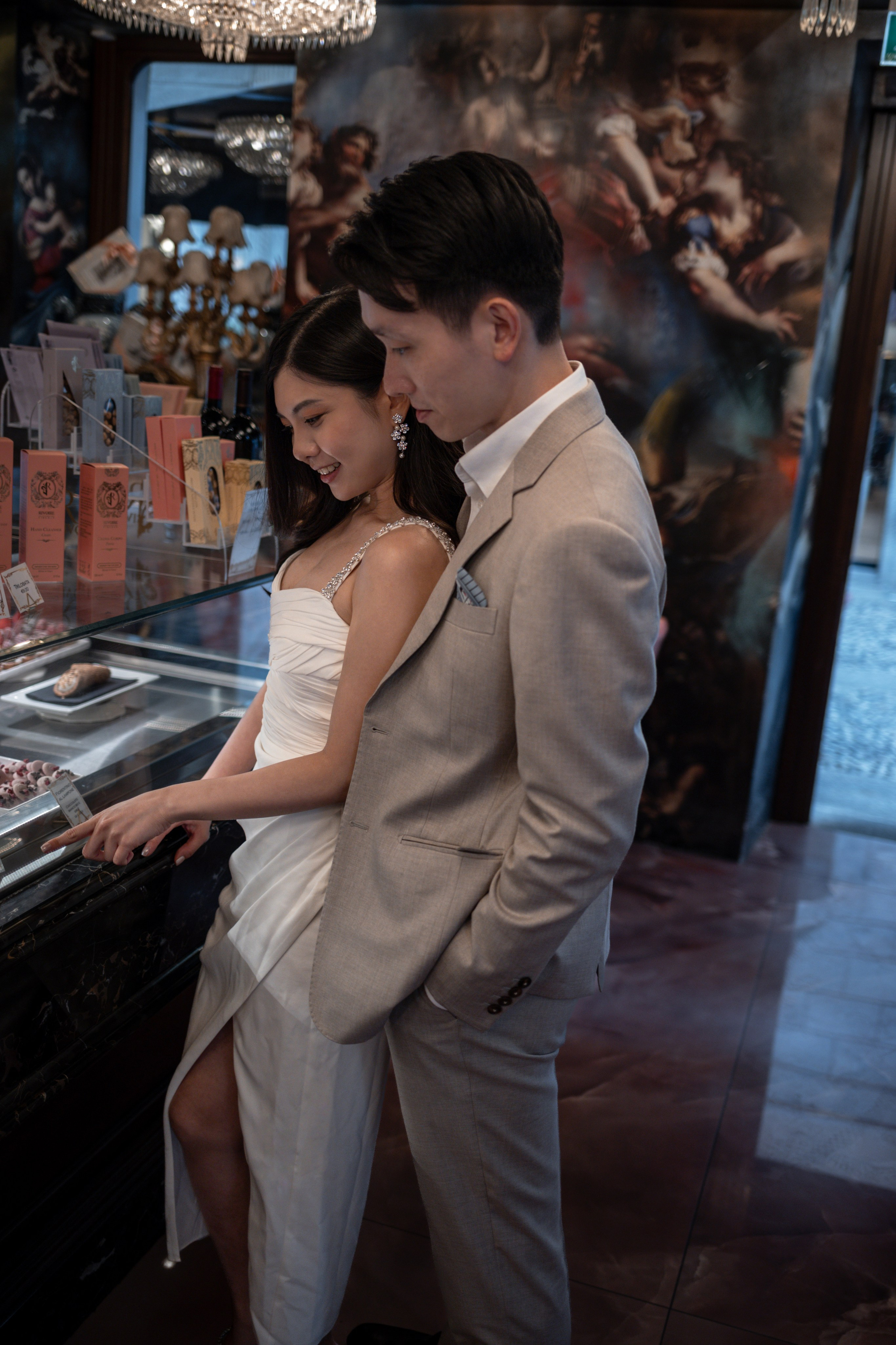 Walk in Milan. Photographer in Milan |Mila Pro Photo