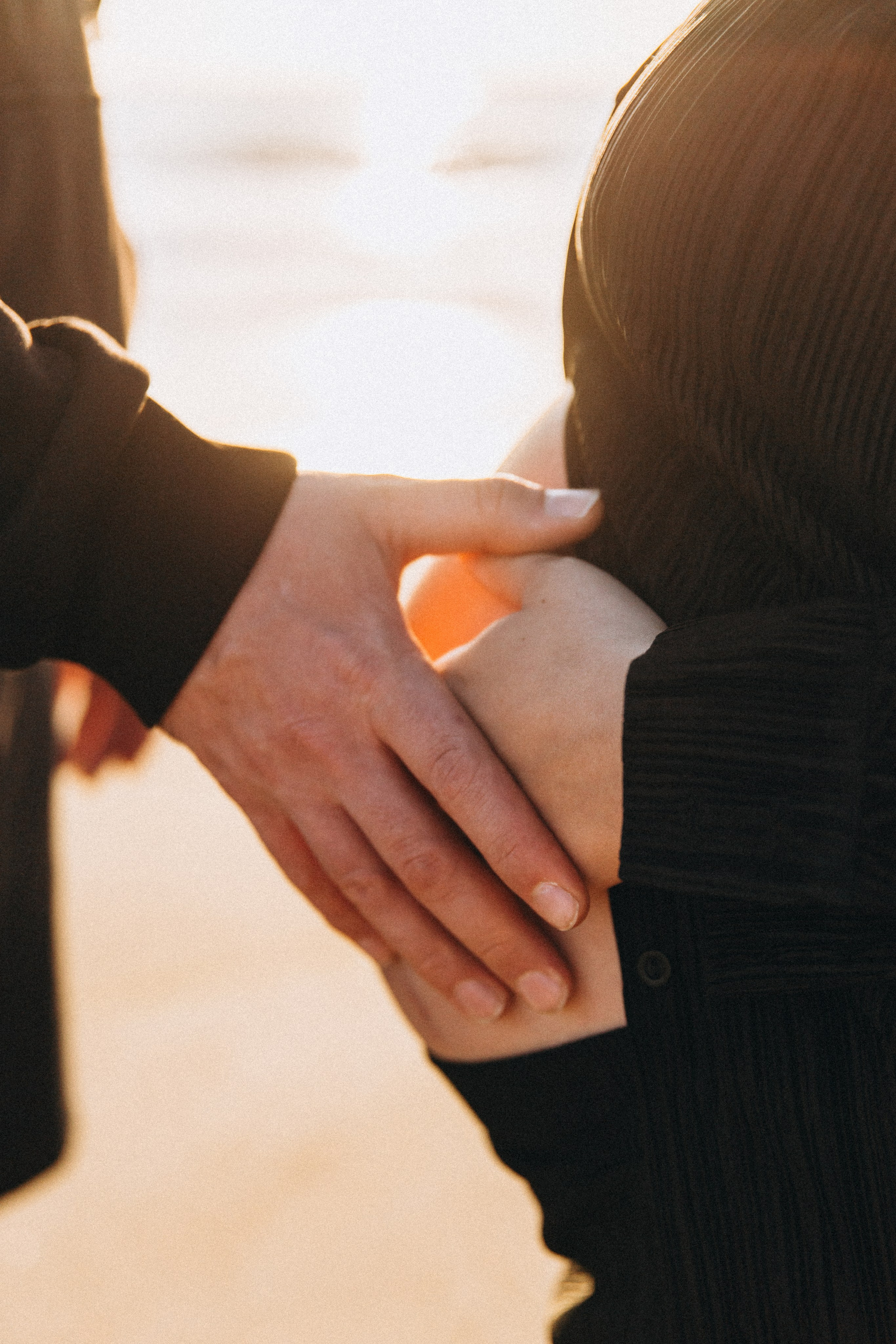 Romantic Couple Beach Photoshoot in Chile — Golden Hour Session. Photographer in Santiago, Chile Anna Almazova