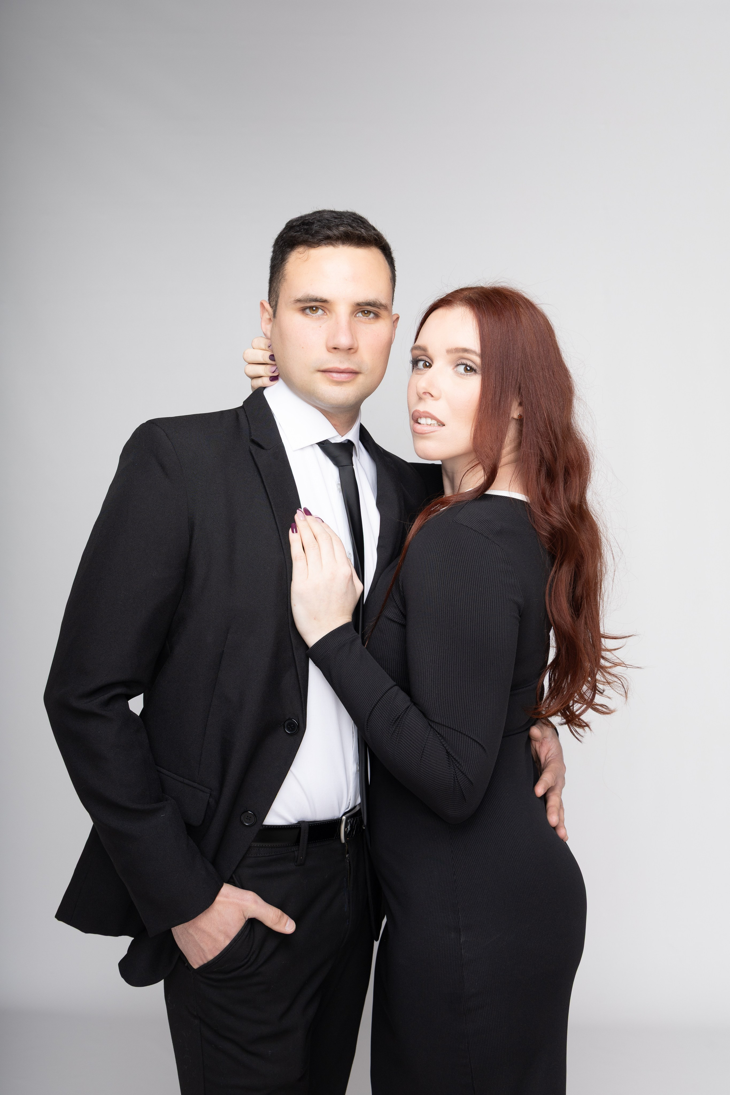 Séance photo de couple en studio à Albi par un photographe professionnel.