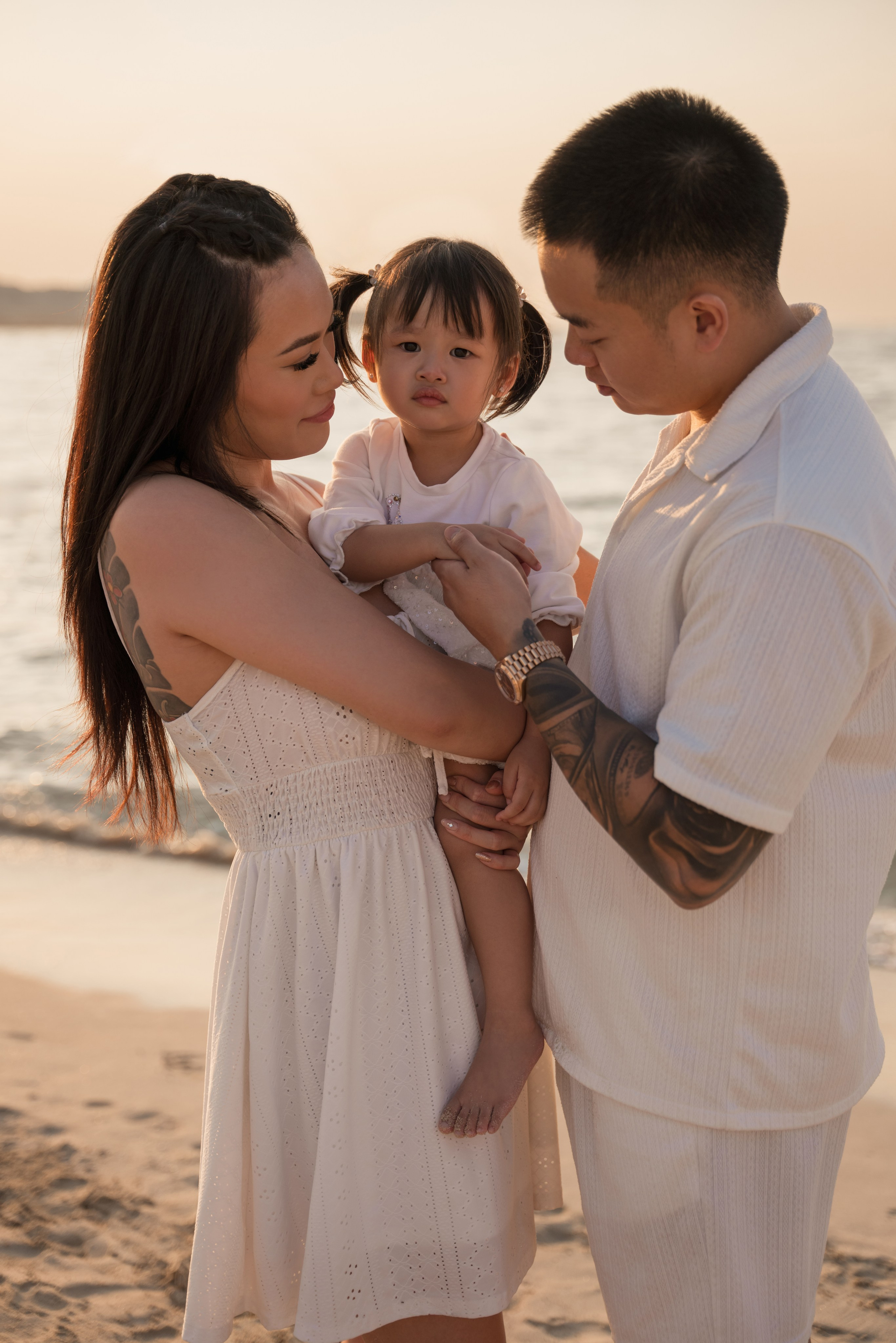 Sea breeze and giggles. Angela Iakovleva — Family Photographer in Dubai