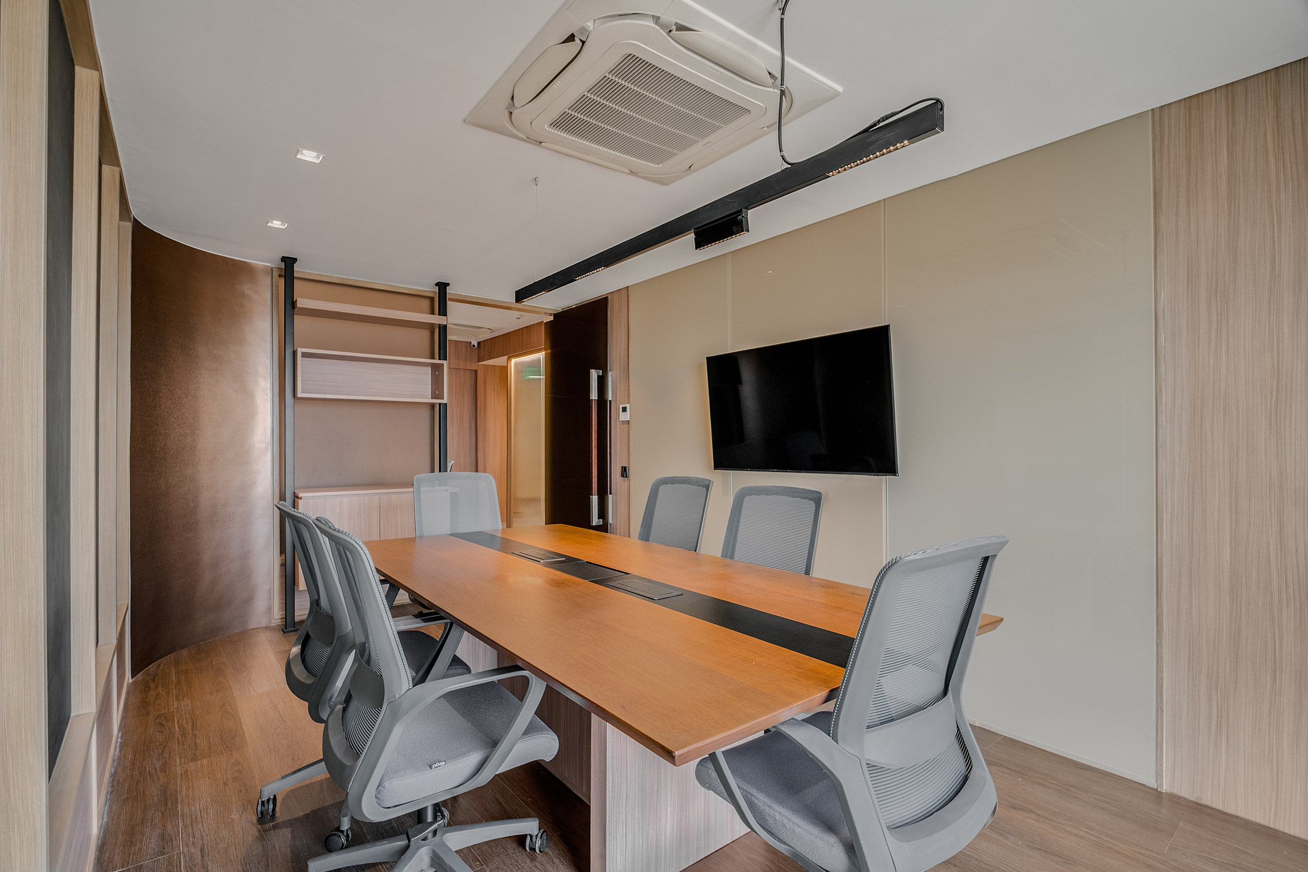 Office // Glaston Tower. Interior & Architectural Photographer Philippines | Argen Carlo Camaclang