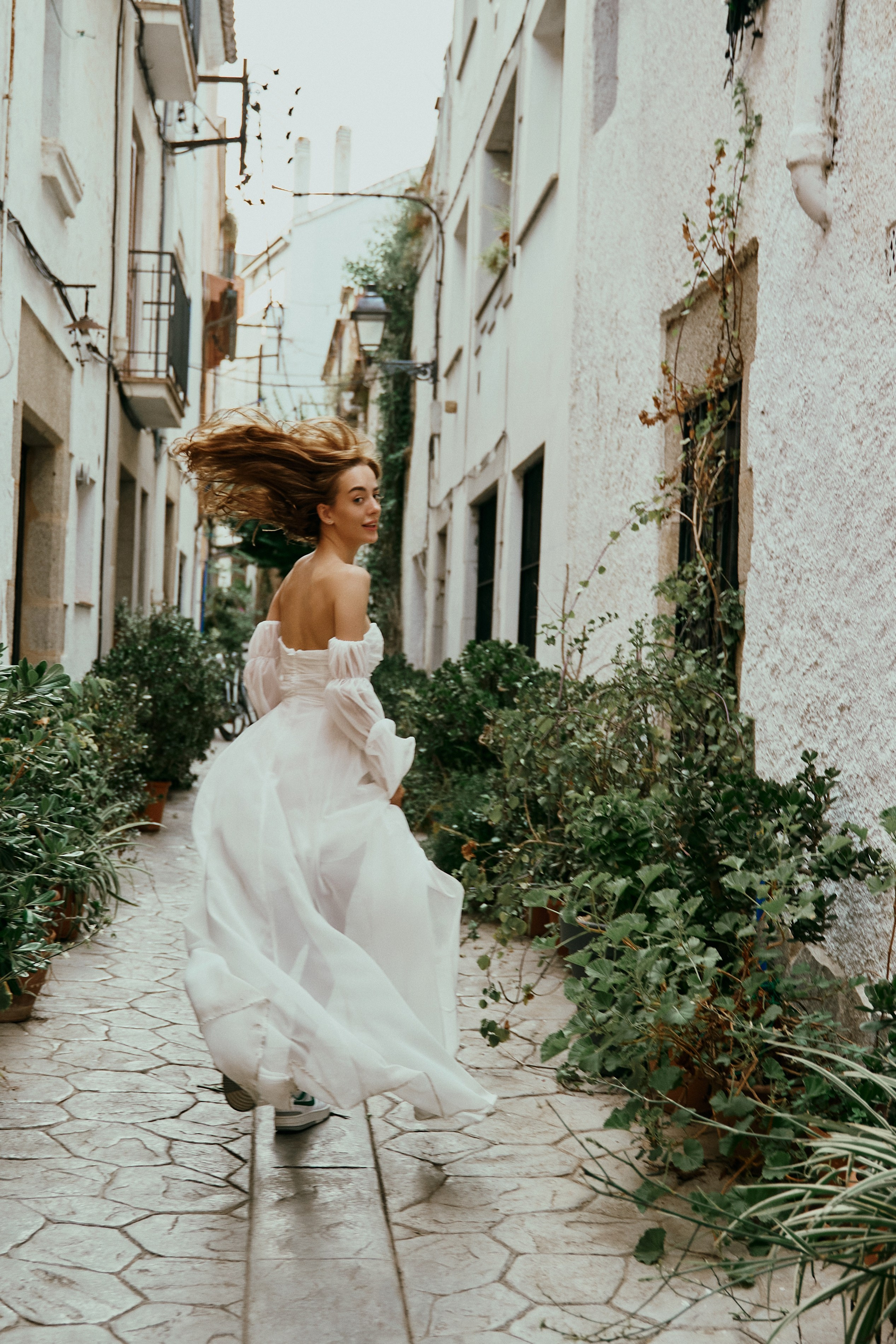 The runaway bride. Photographer in Barcelona Spain Zhanna Zakharchenko