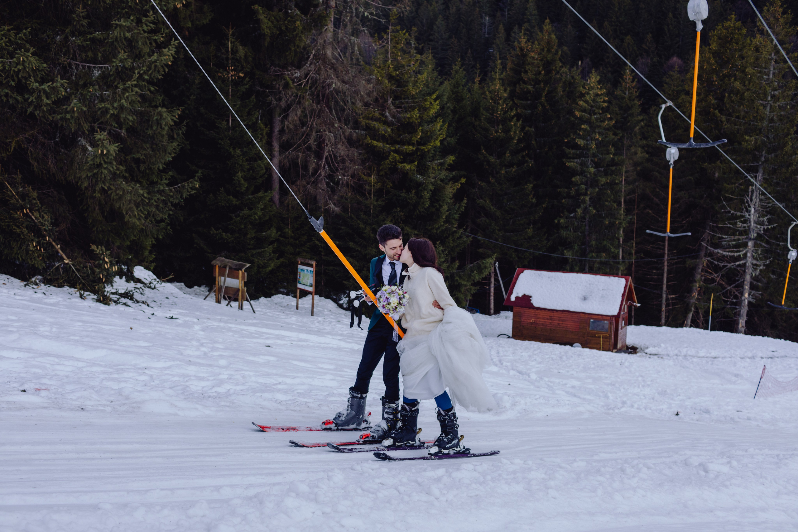 Andrei & Roxana. Wedding & couple photographer from Romania Rut Vetan