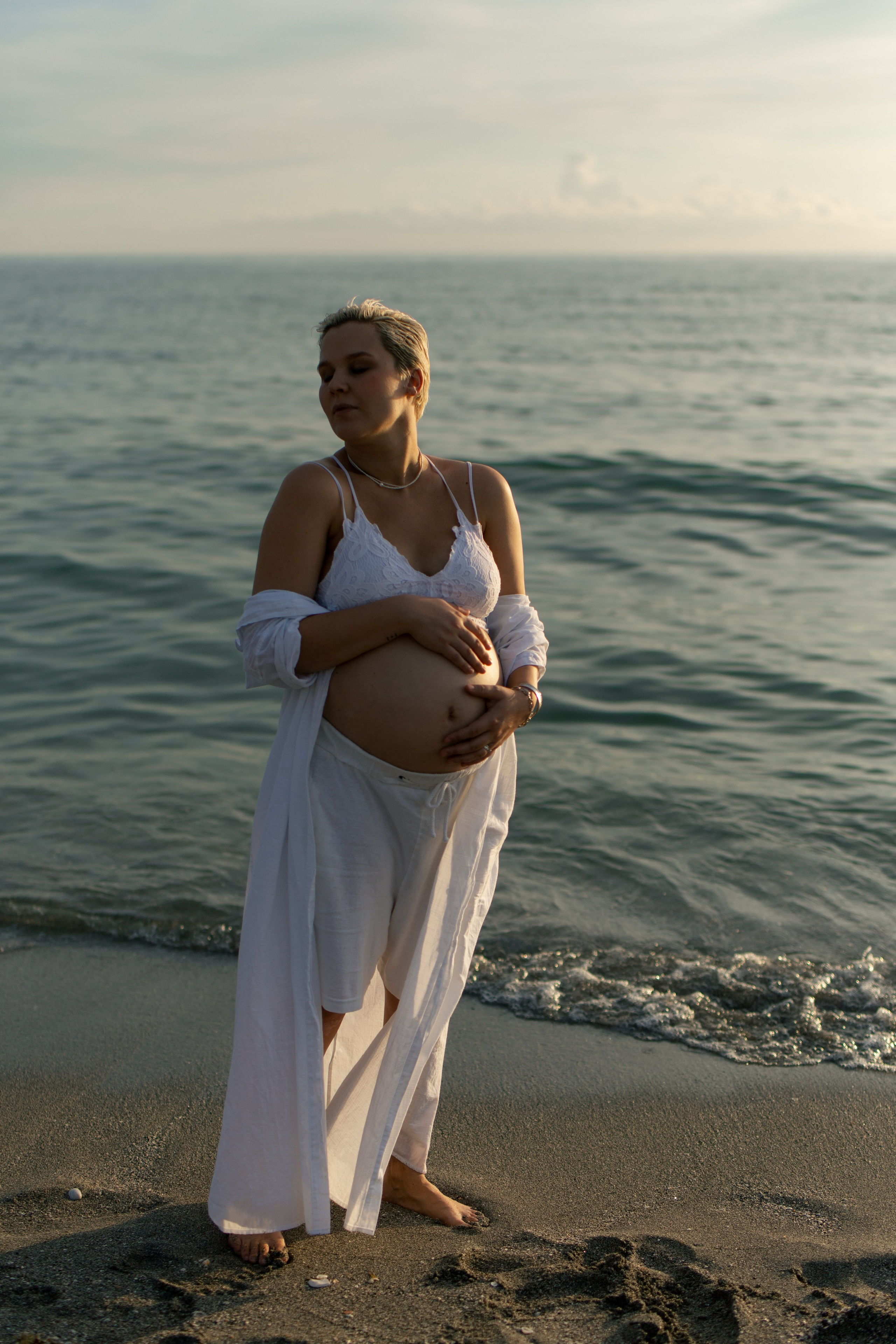 Asya. Ocean. Photographer Vladmir Gladkov