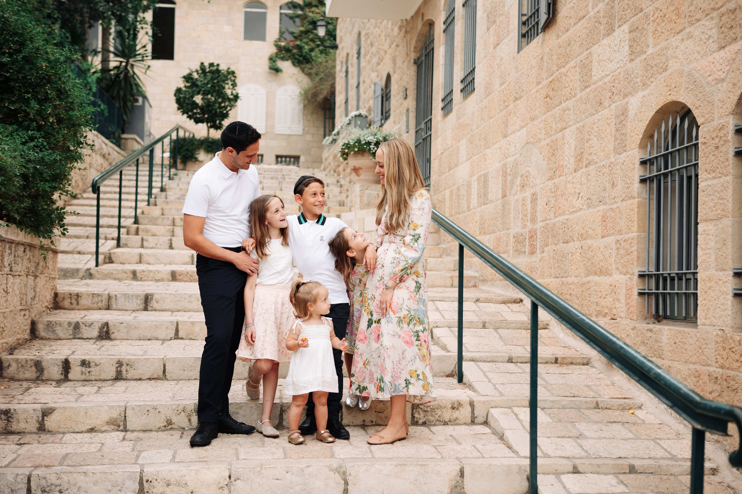 BIG FAMILY IN YAMIN MOSHE. Https://shi-photo.com/