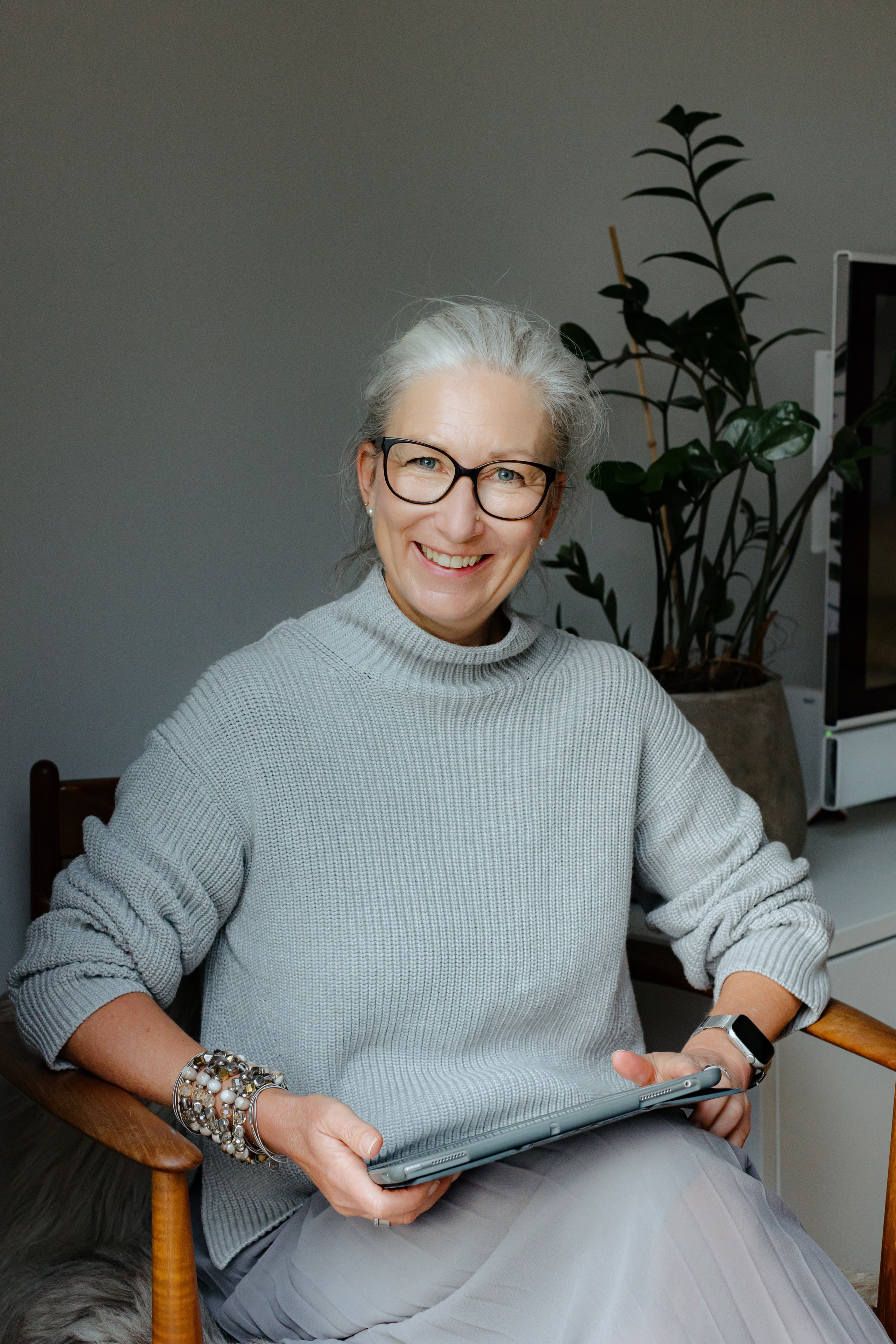 Heike. Amazing photo session at a time convenient for you. Y