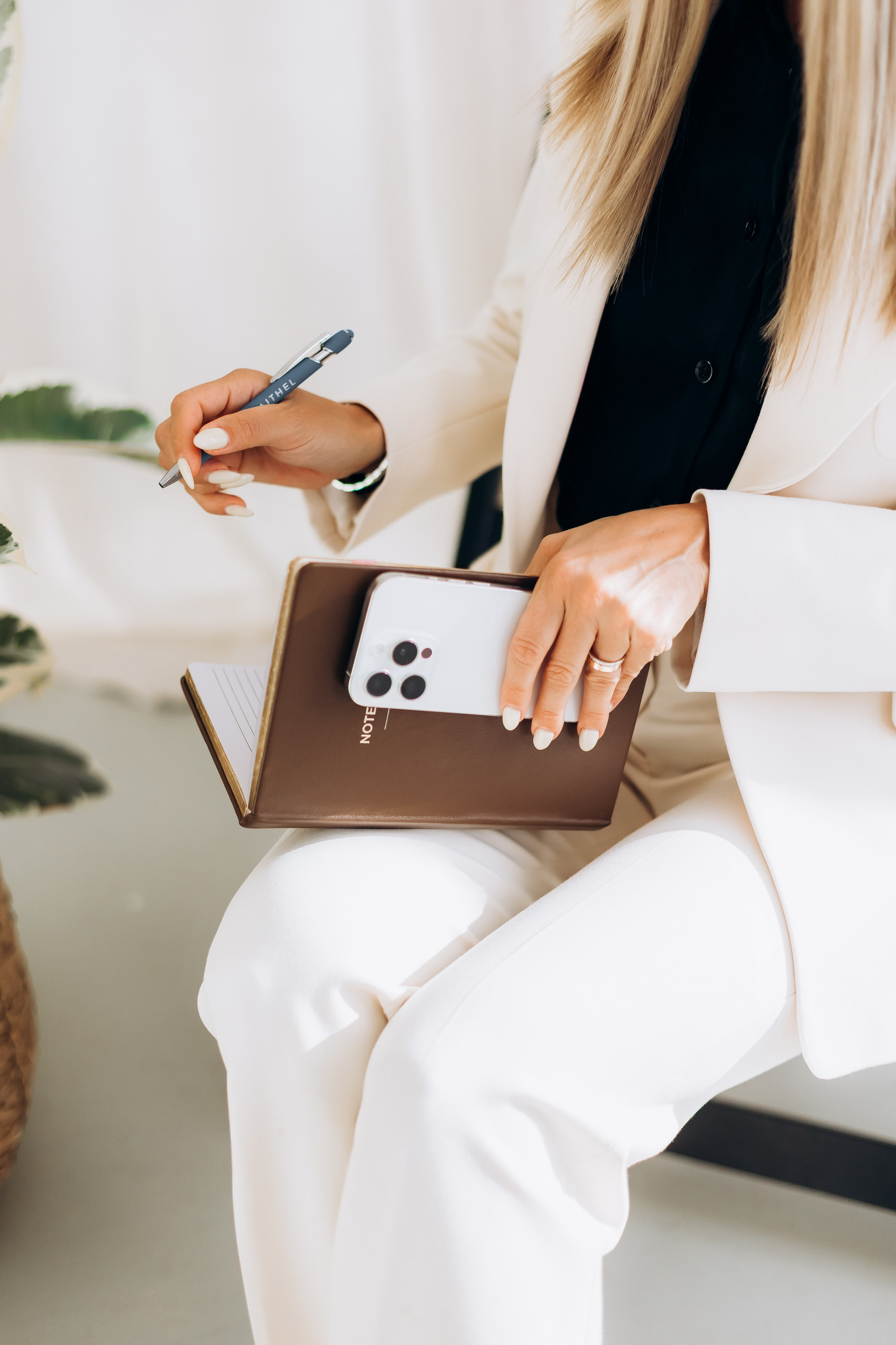 Anastasia (business portrait). Wedding and Family Photograph