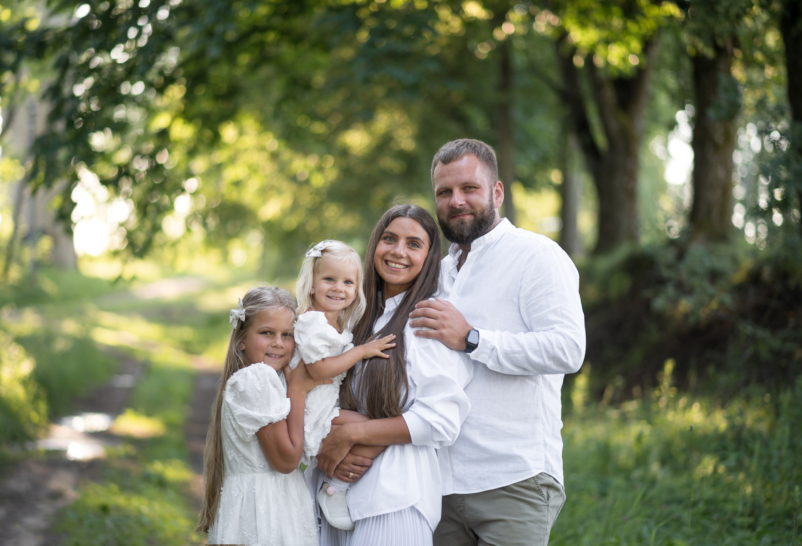 Семейная фотосессия на природе. Семейный и детский фотограф в Минске Надежда Савицкая