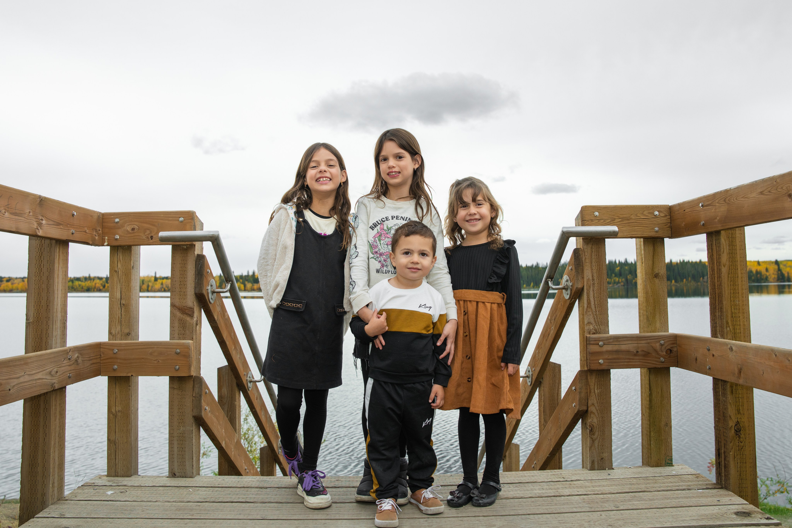 Ariana’s Family. Carlos Lima Photography — Photographer in Calgary