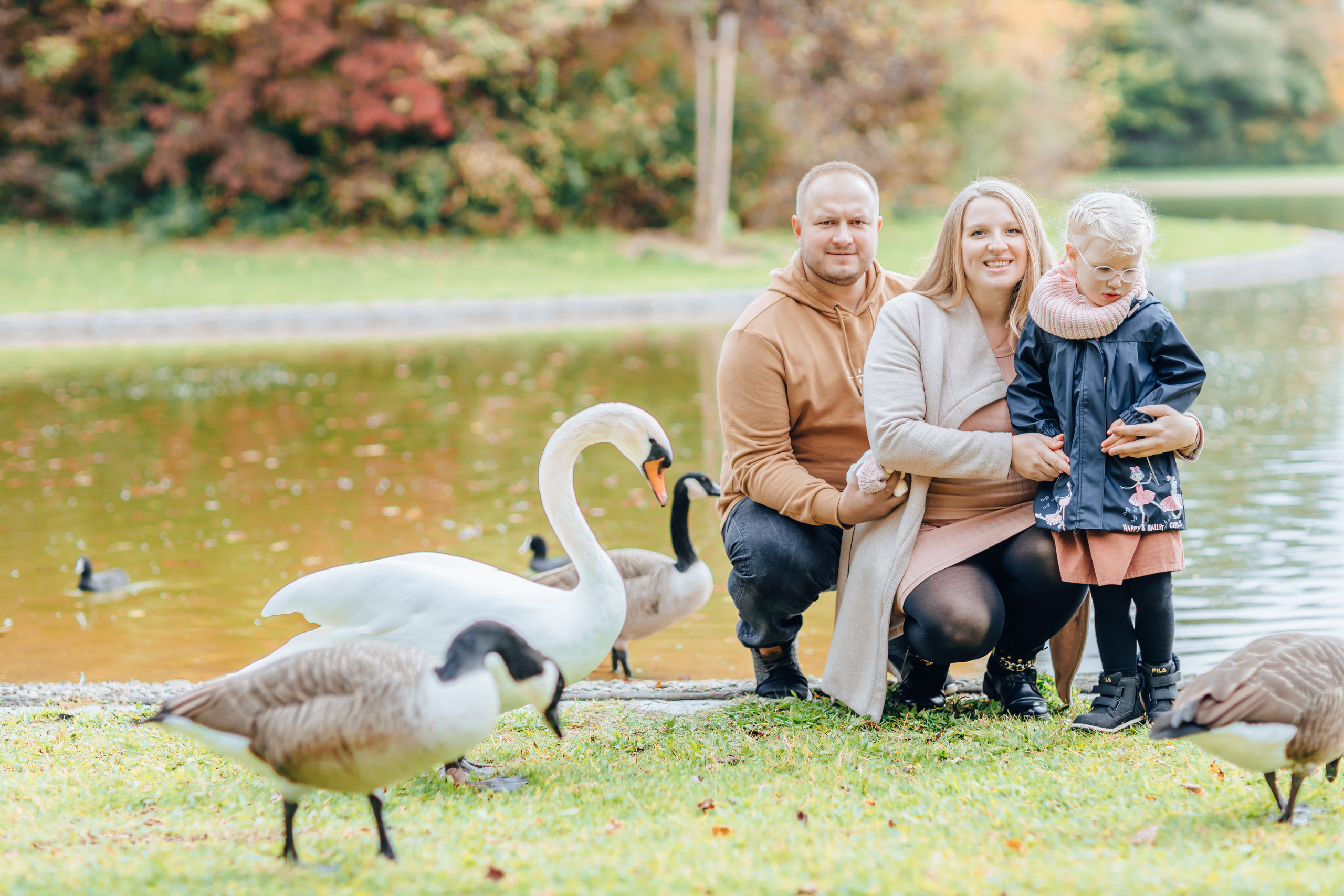 Ostpark Babybauch. Hochzeitsfotograf München Taufe Familienfotograf Tanja Mauke