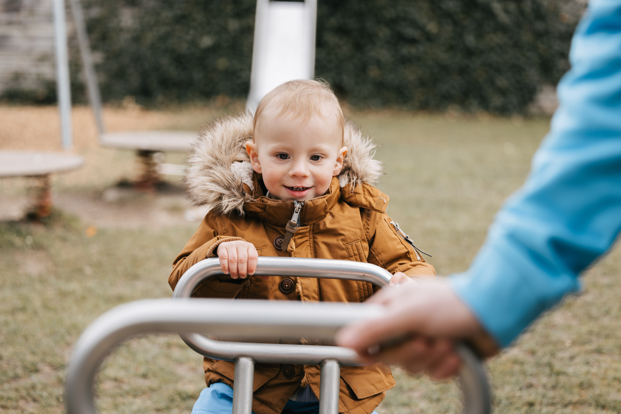 Einfache Dinge: Spielplatz. Hochzeitsfotograf München Taufe Familienfotograf Tanja Mauke