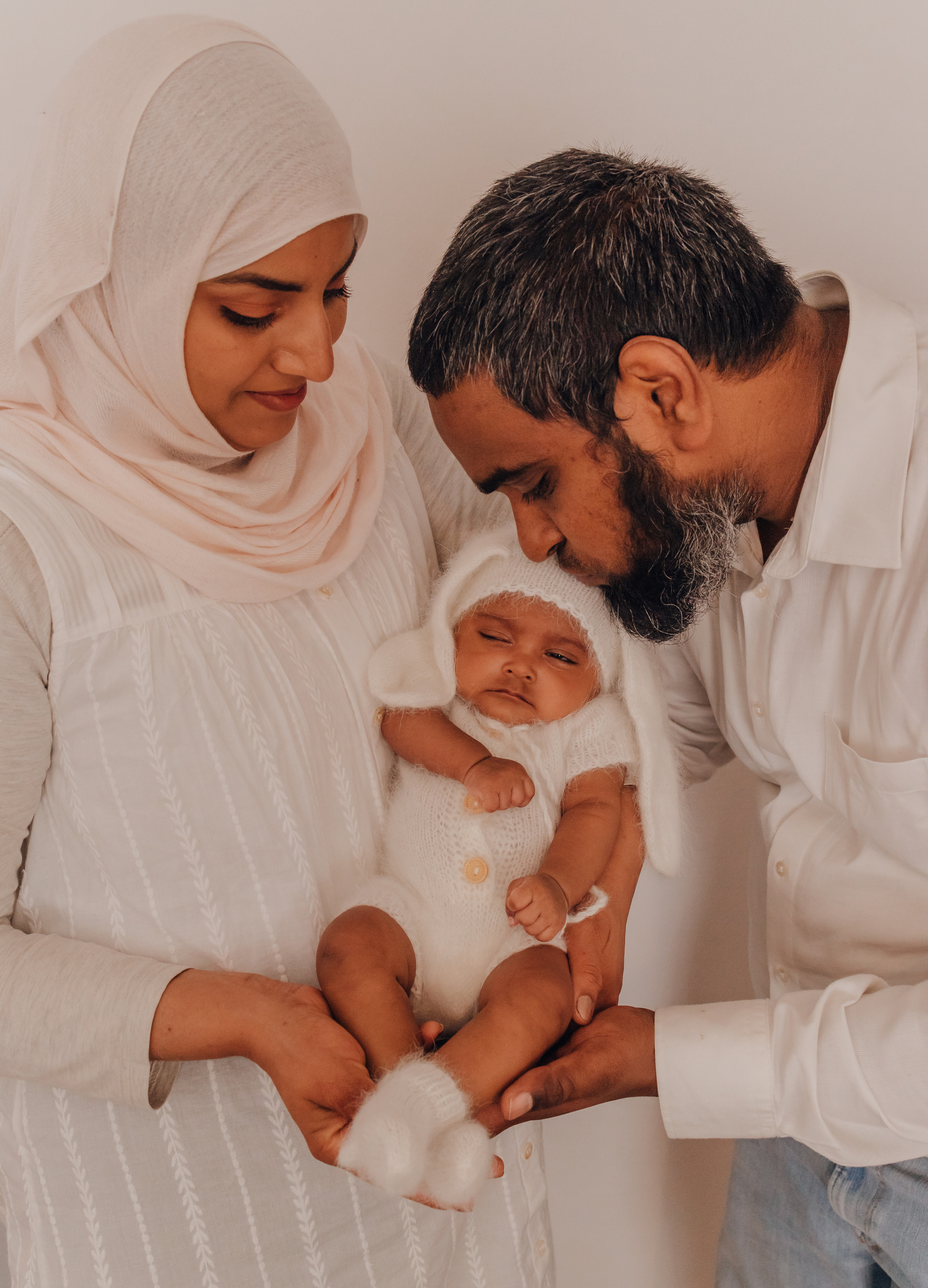 Zwillingsschwestern. Hochzeitsfotograf München Taufe Familienfotograf Tanja Mauke