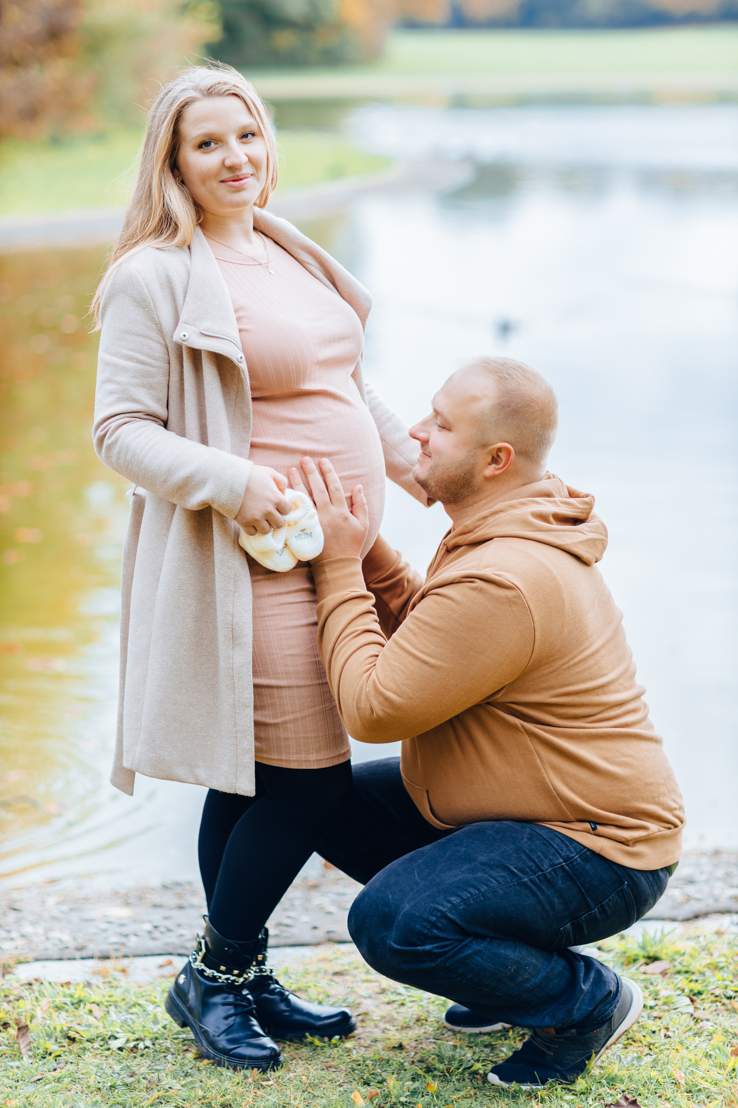 Ostpark Babybauch. Hochzeitsfotograf München Taufe Familienfotograf Tanja Mauke