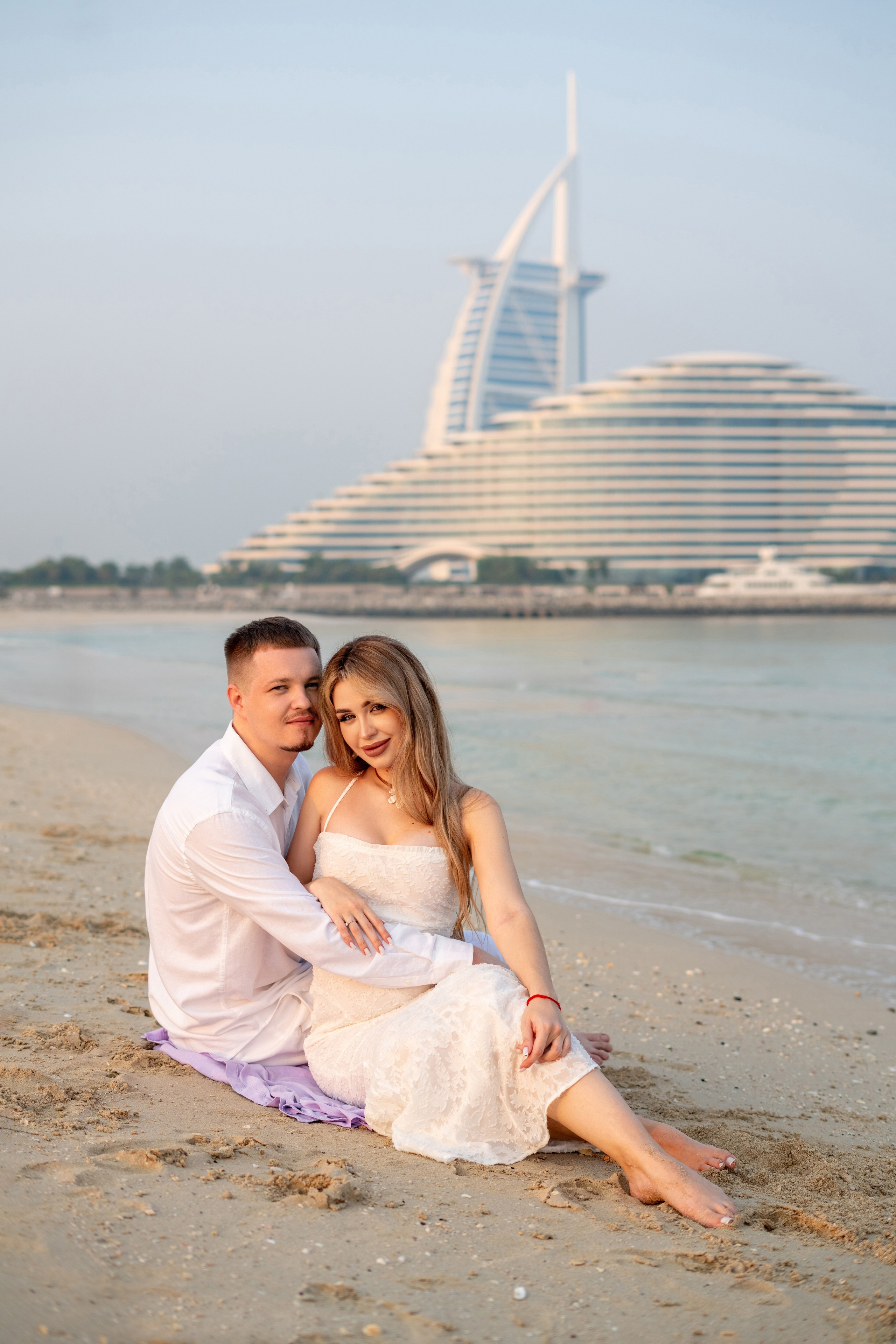Sea breeze and kisses. Angela Iakovleva — Family Photographer in Dubai
