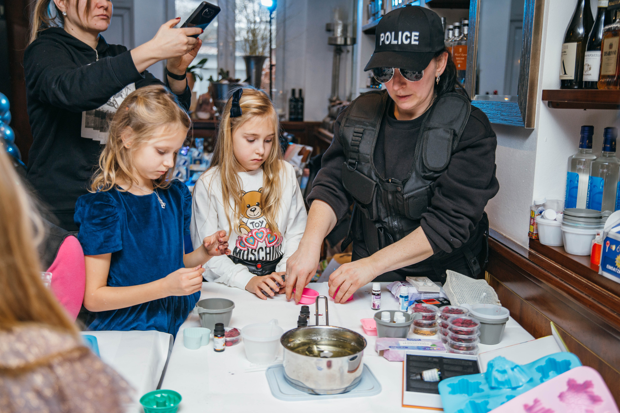 Kinderparty. Portrait family photographer in Berlin Elena Zakh