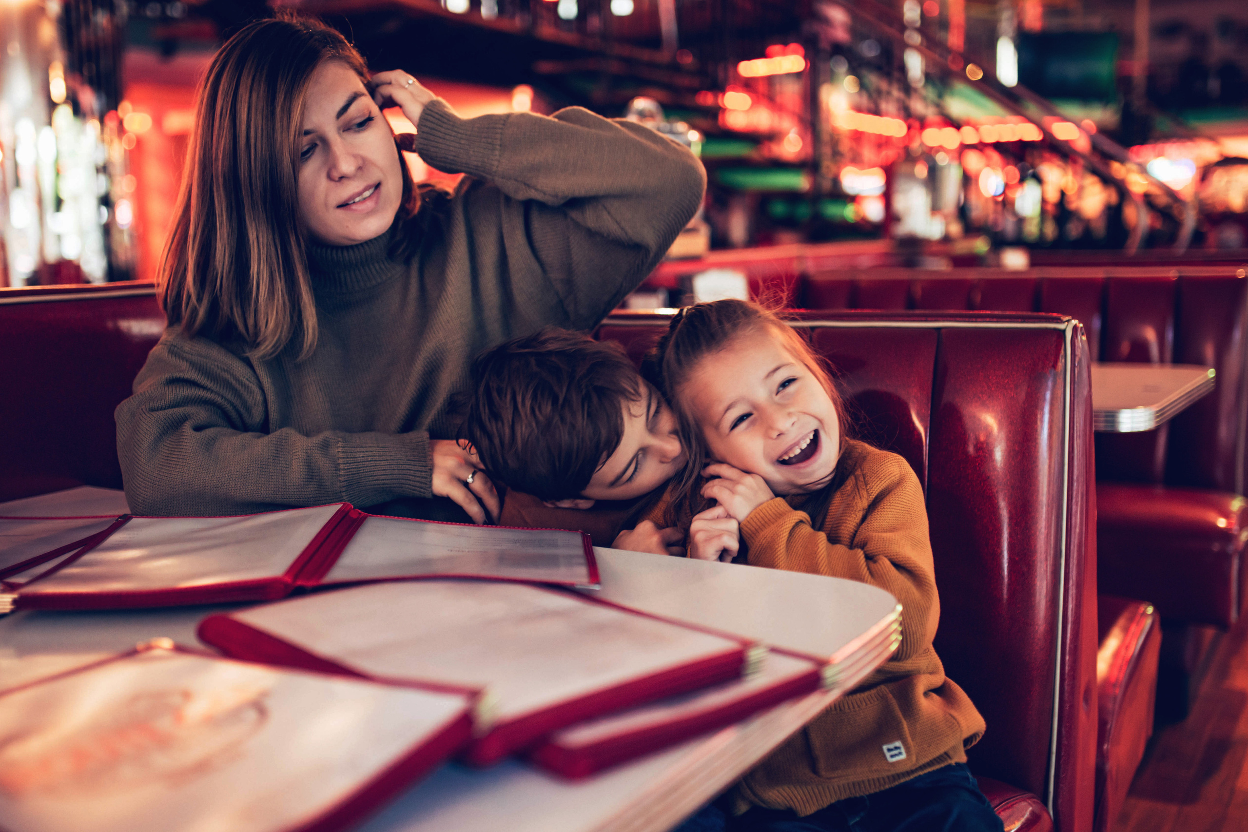 Familienwanderung. Portrait family photographer in Berlin Elena Zakh