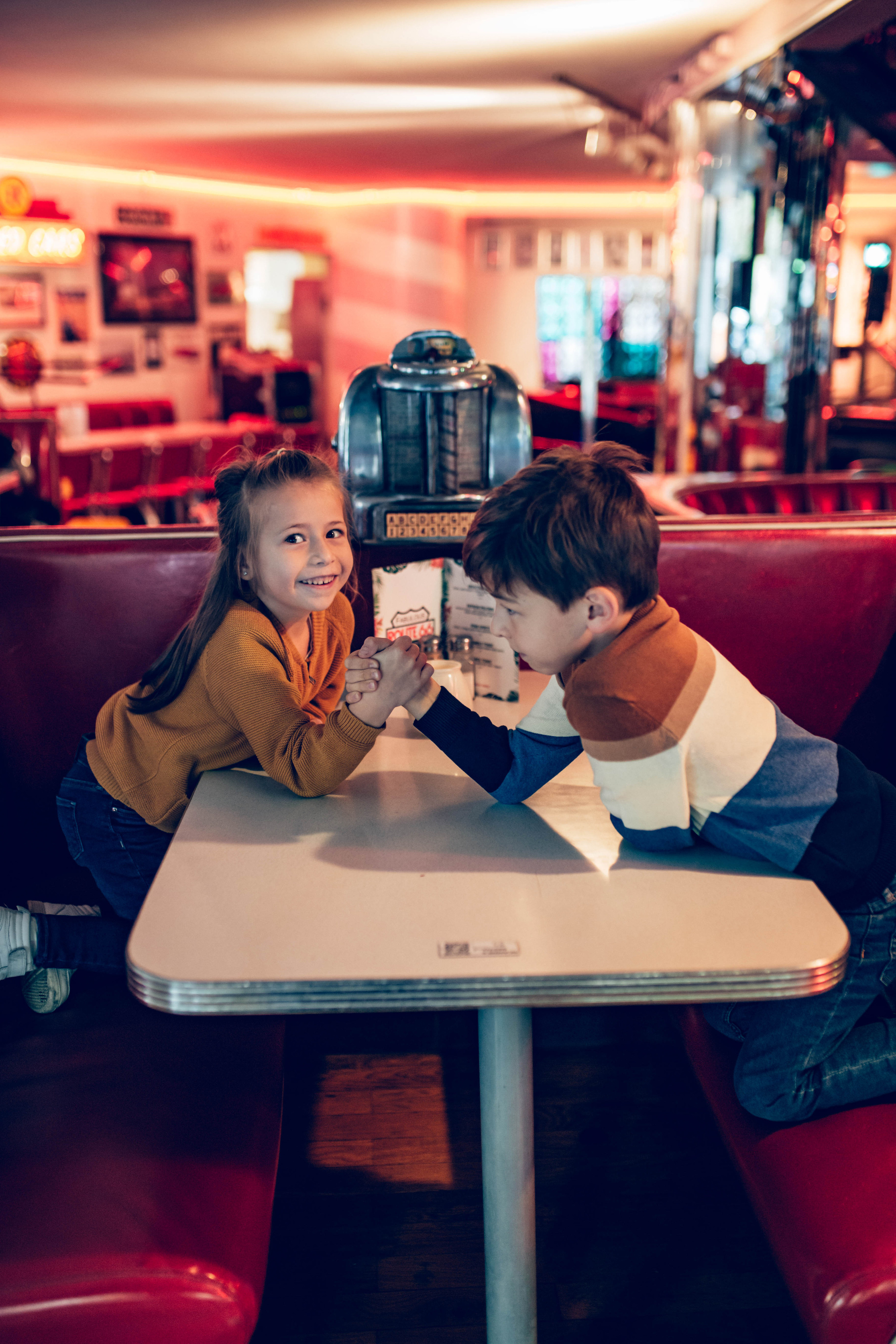 Familienwanderung. Portrait family photographer in Berlin Elena Zakh