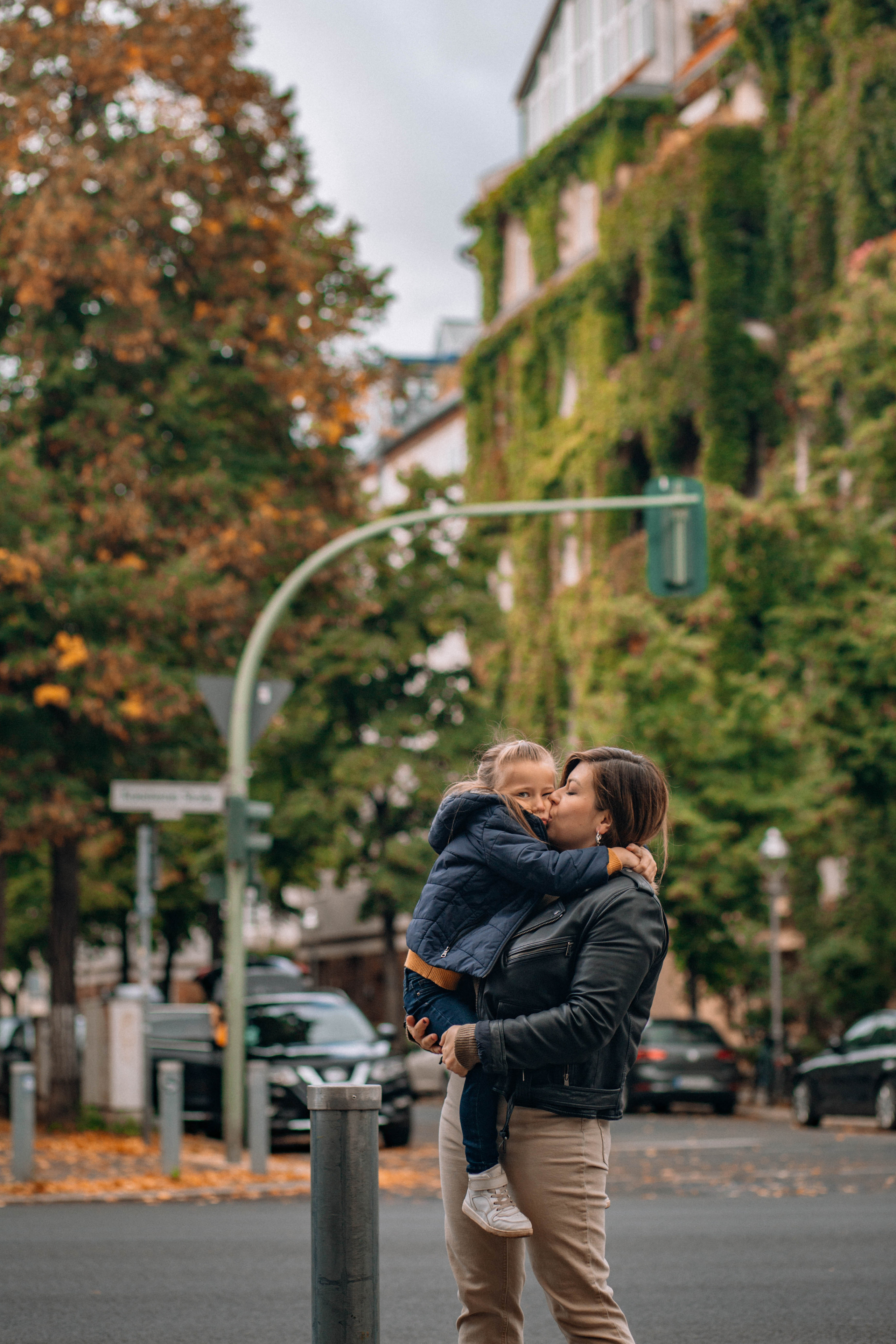 Familienwanderung. Portrait family photographer in Berlin Elena Zakh