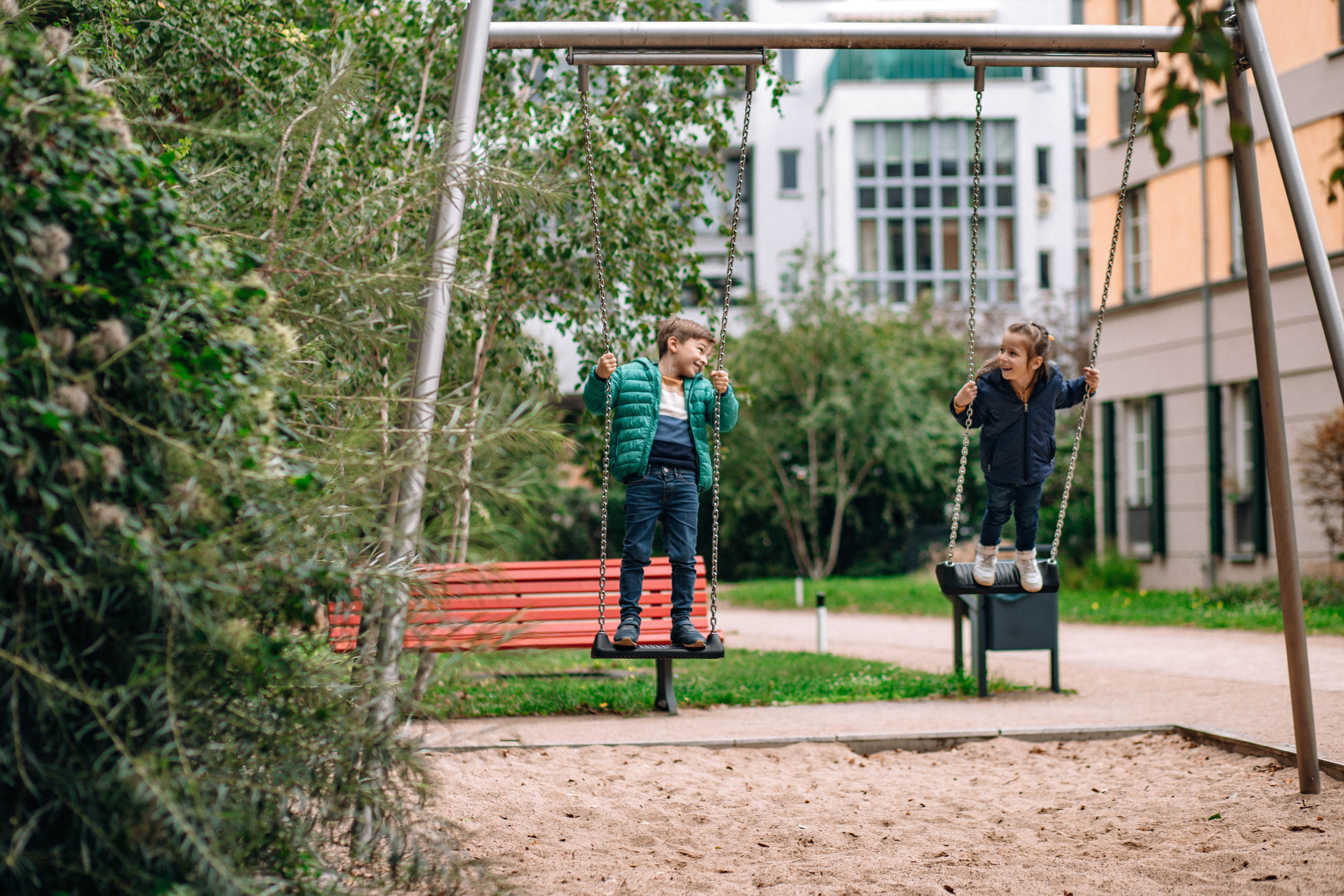 Familienwanderung. Portrait family photographer in Berlin Elena Zakh
