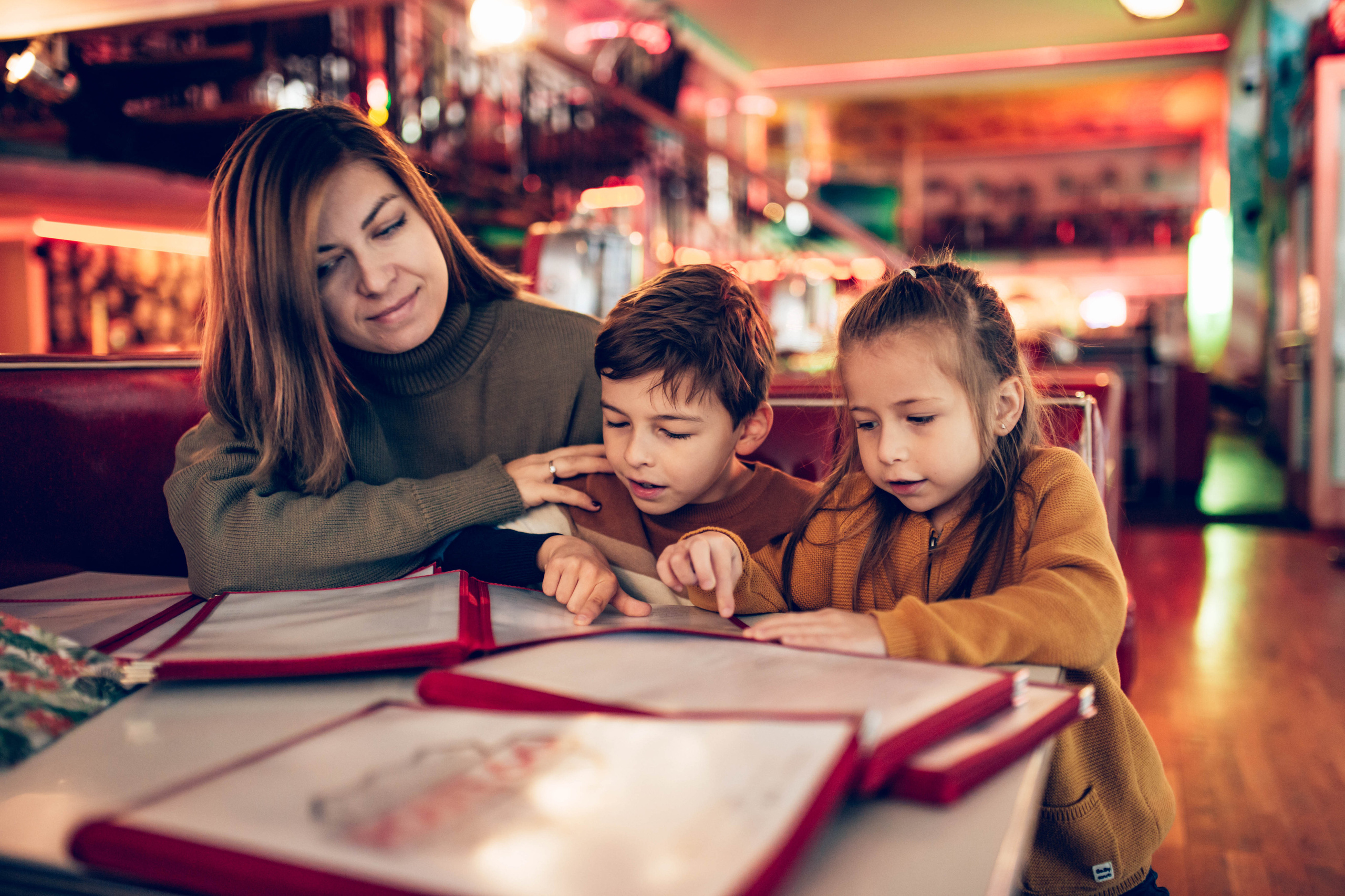 Familienwanderung. Portrait family photographer in Berlin Elena Zakh