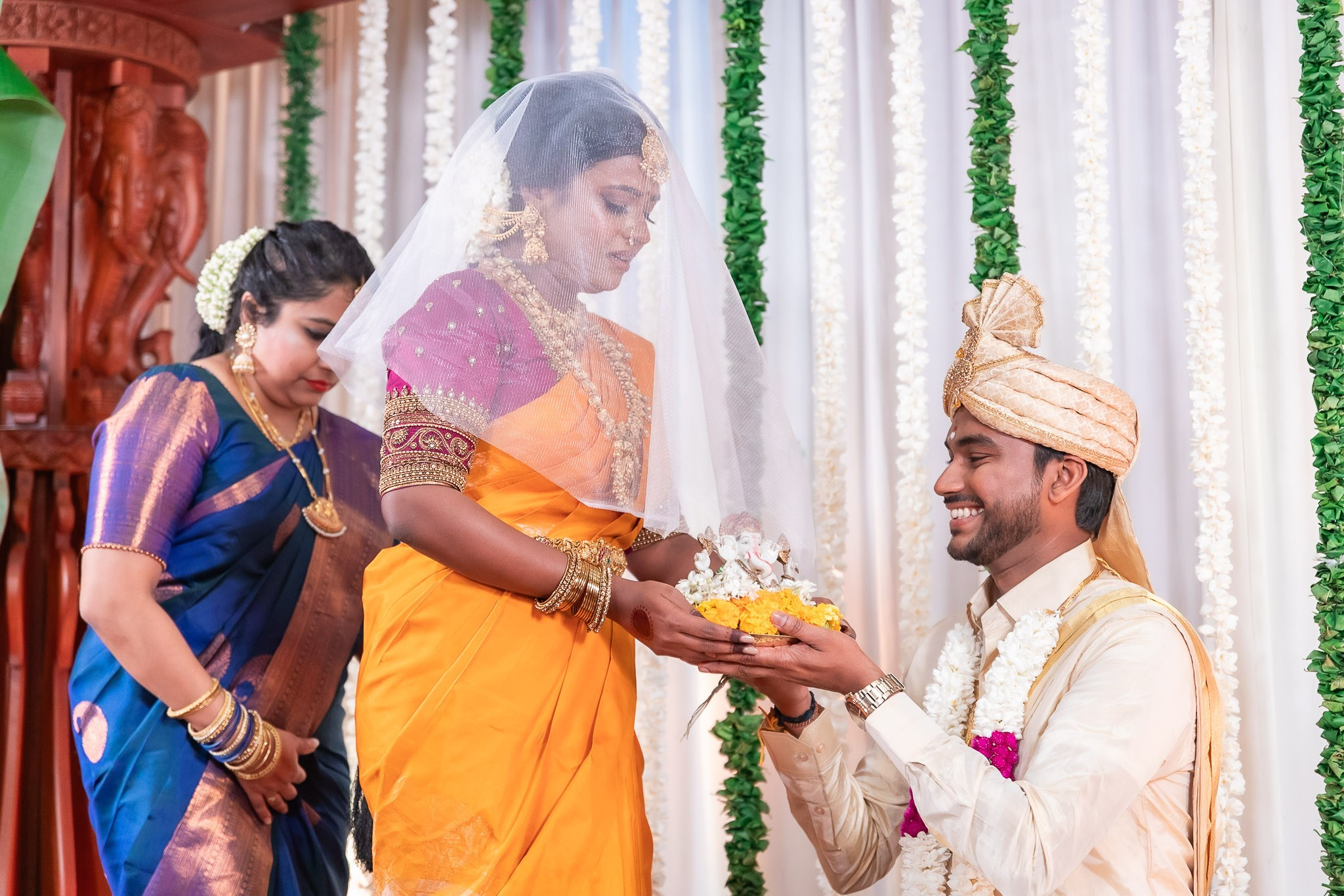 Jaffna Tamil Wedding in Colombo by Anbujawahar